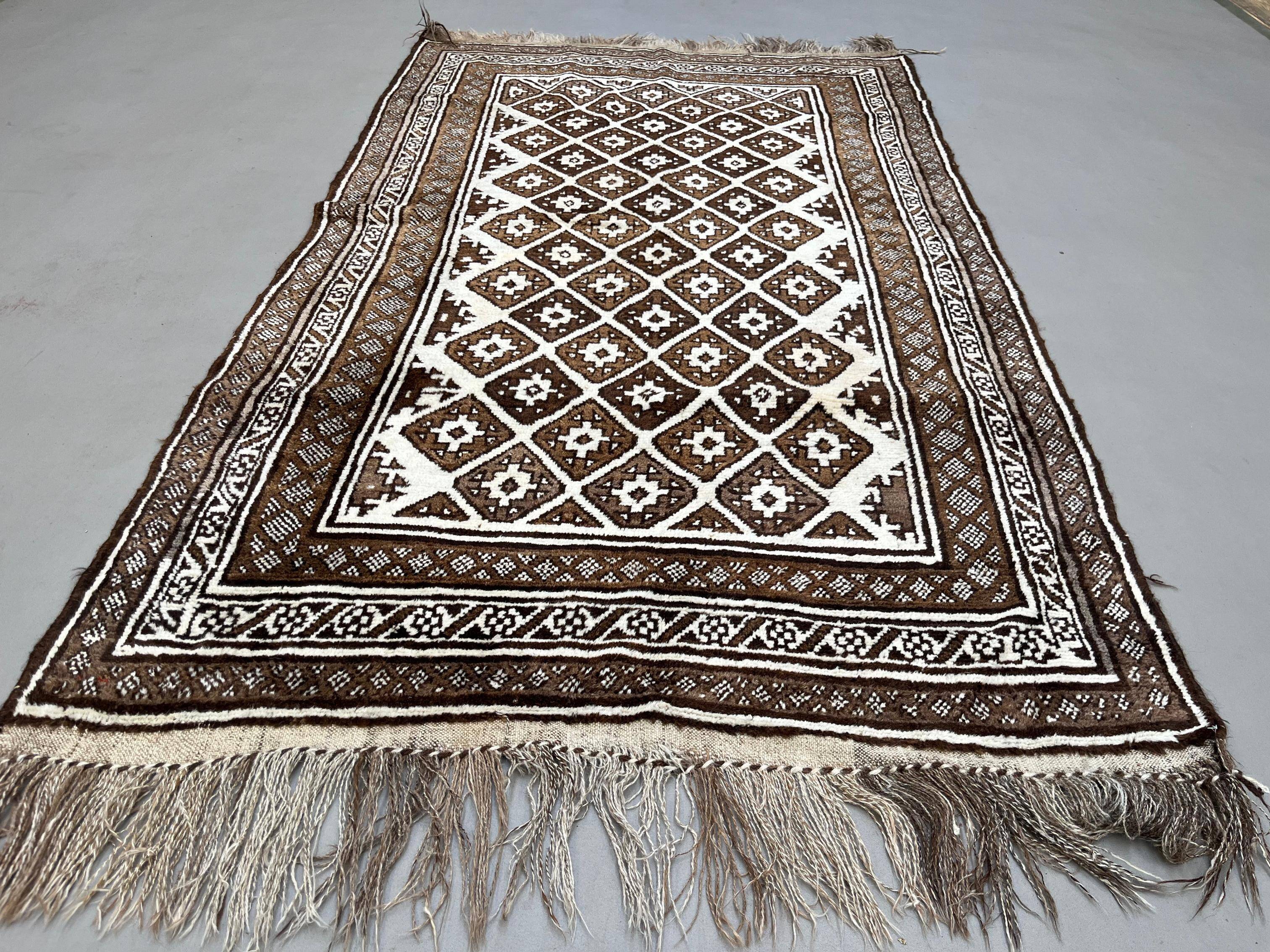 Vintage Persian Luri Gabbeh Rug 245x138 cm medium, shabby chic Red