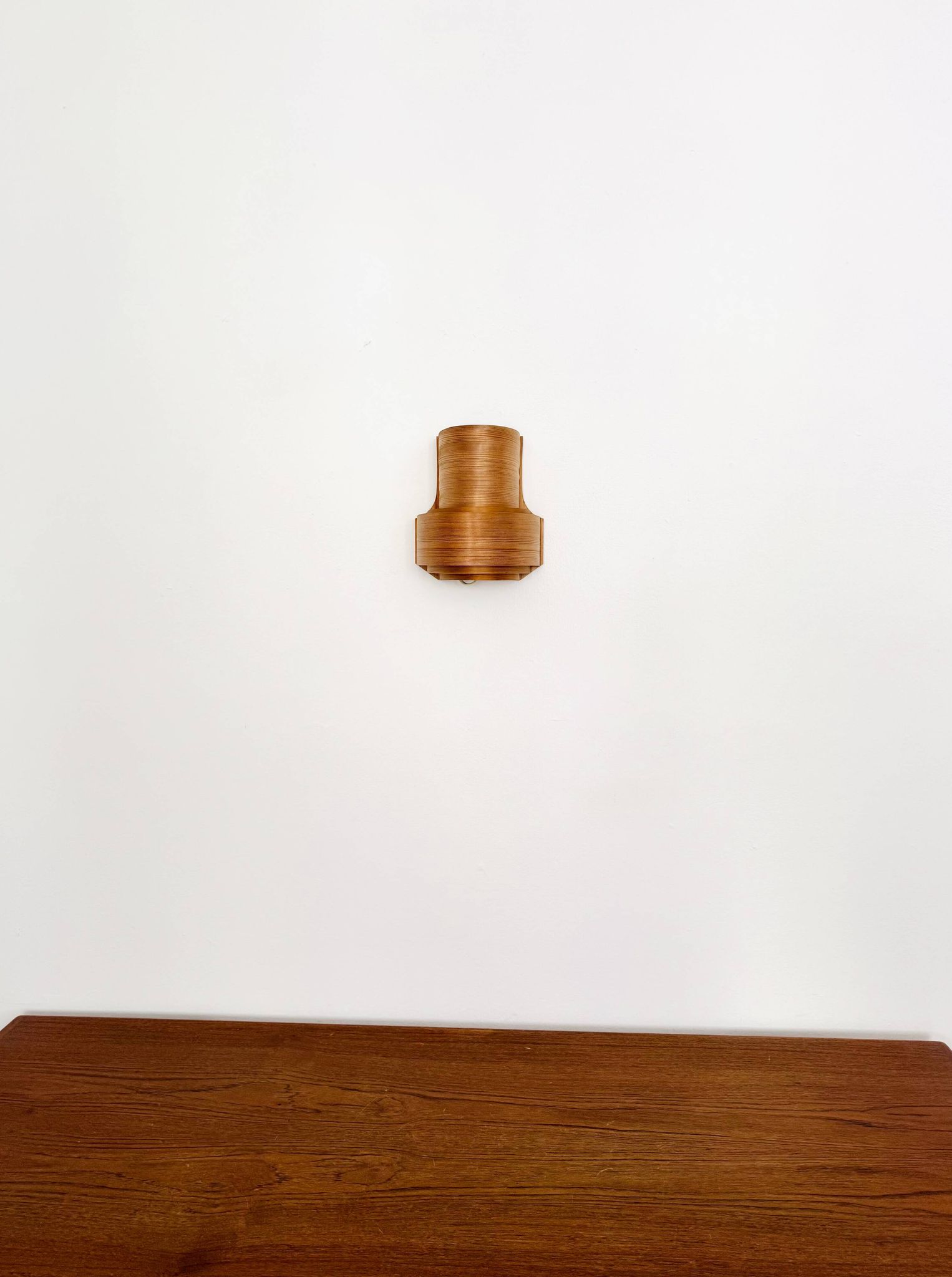 Ensemble de 2 lampes murales en bois par Hans Agne Jakobsson