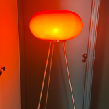 Lampadaire orange