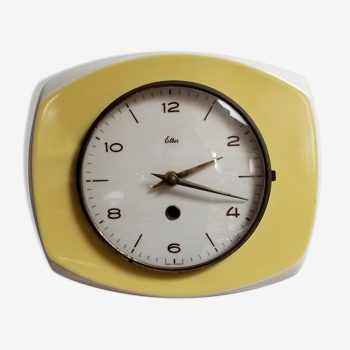 Earthenware clock