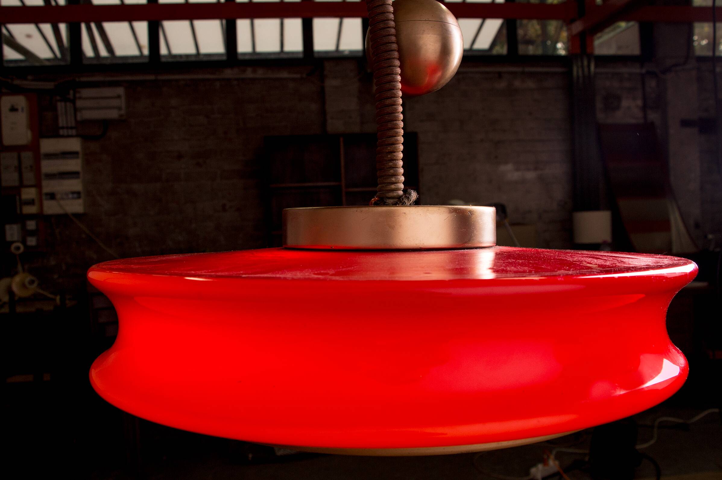 Large pendant light, adjustable in height, in glass and brass, Orion model by Schwarz and Staff Leucht