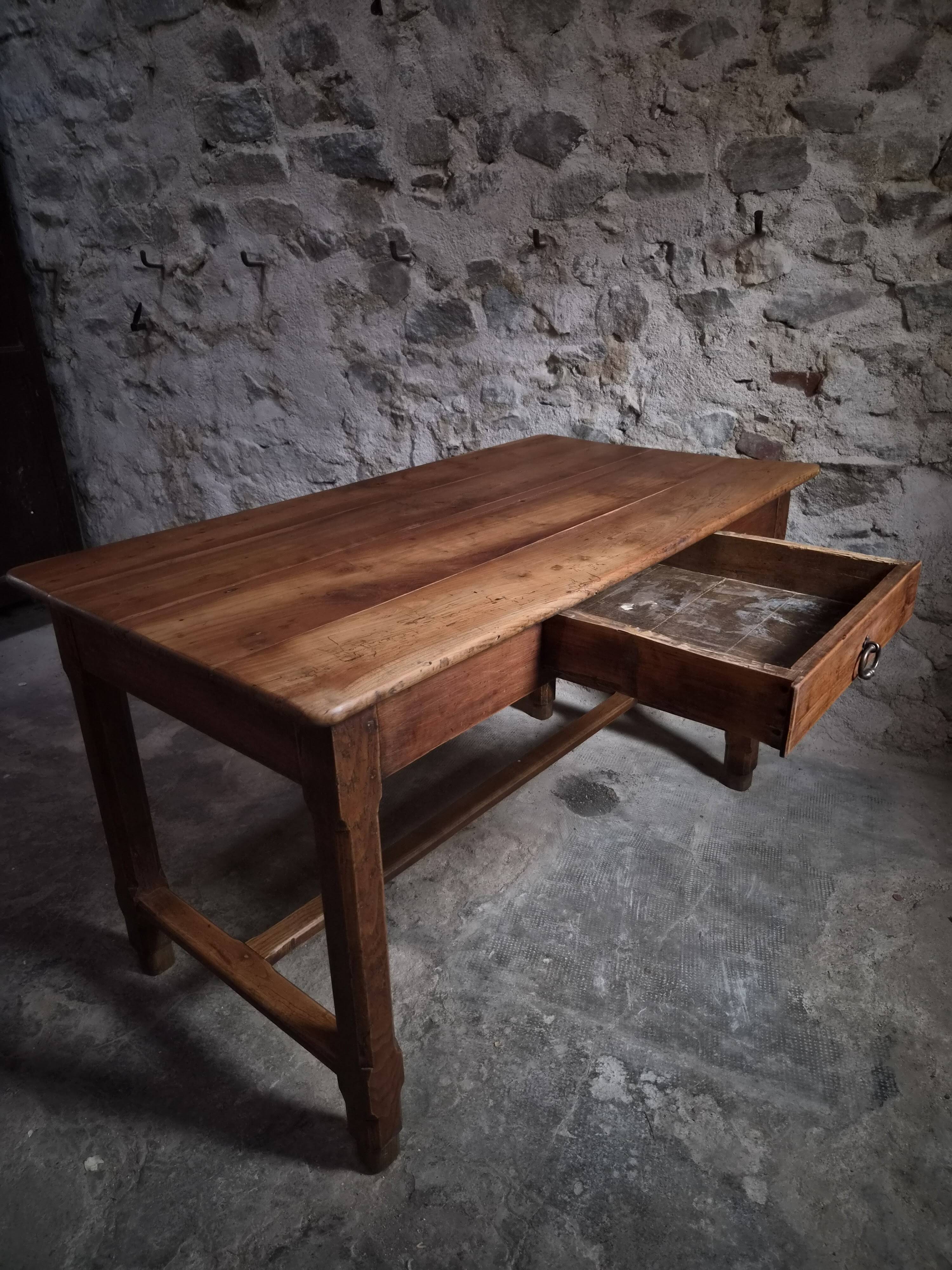Old farmhouse table in French cherry wood | Auvergne | Circa 1750–1800