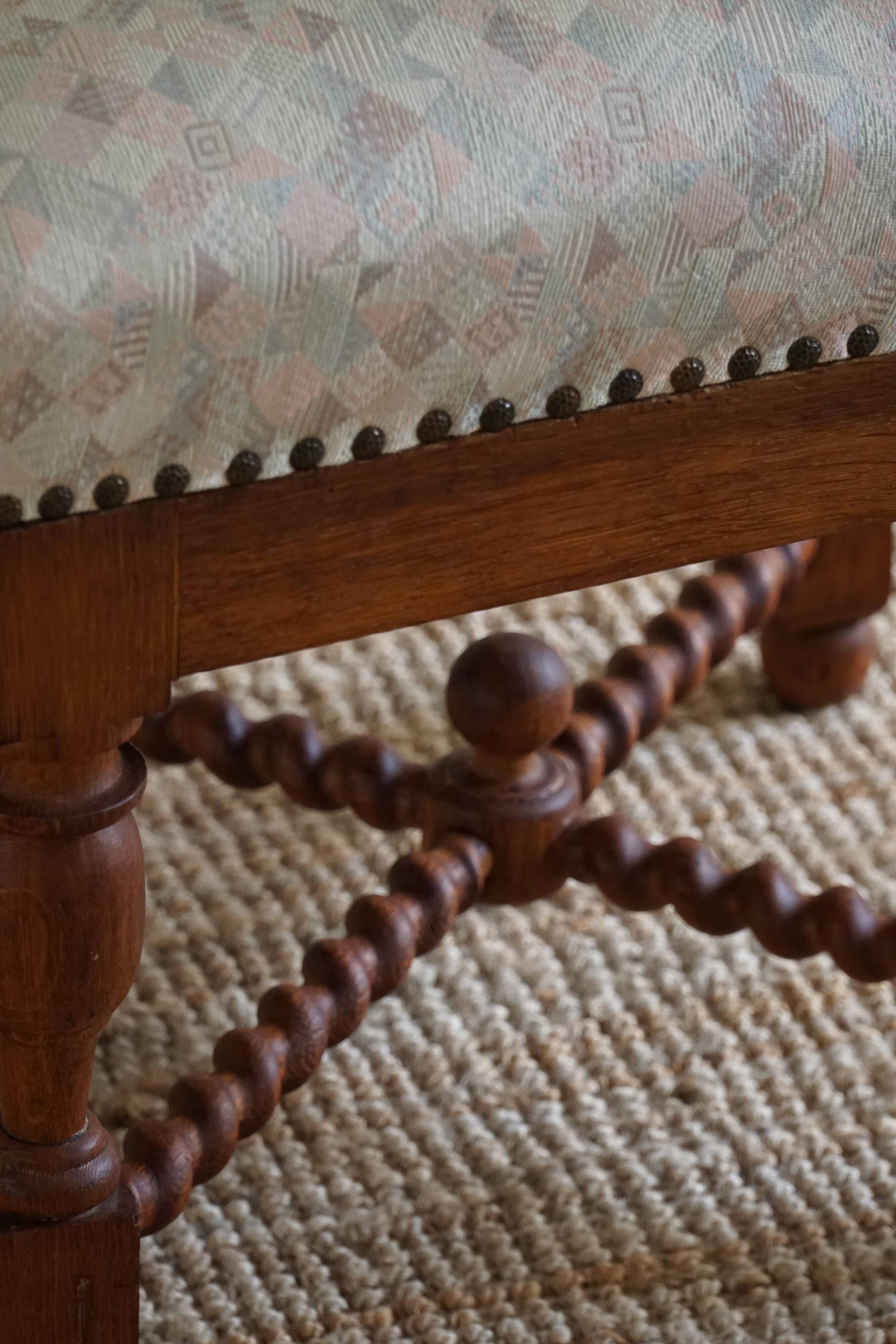 English-style baroque chair with twisted legs in elm, 1920s.