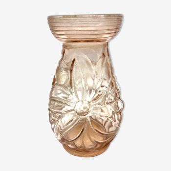 Vase en verre rose vintage
