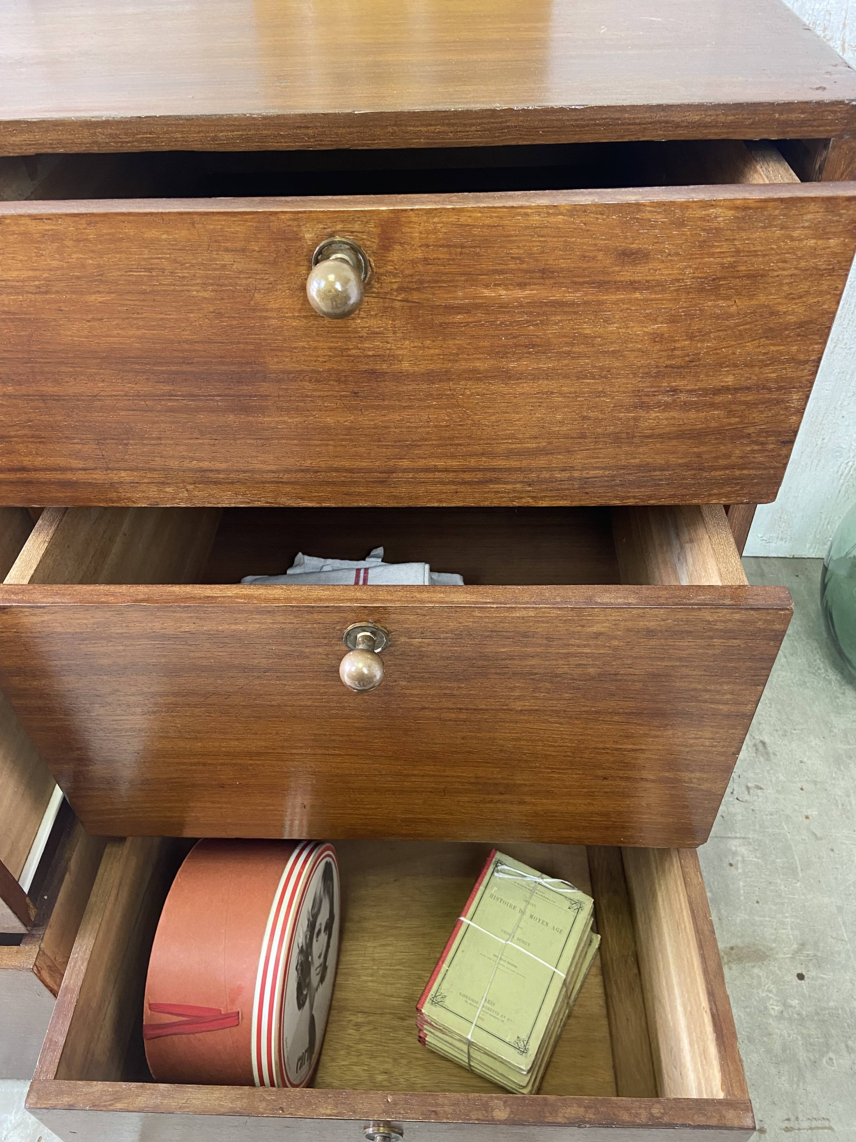 Meuble de mercerie vintage