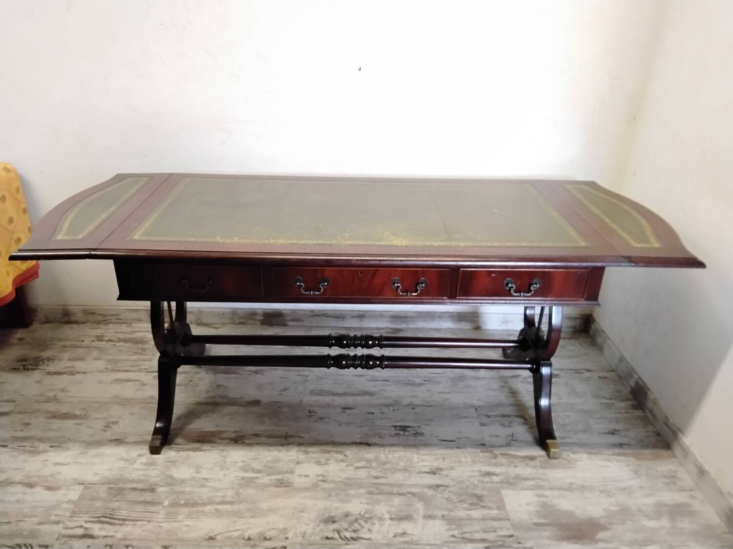 English style desk
