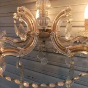 Very beautiful Venetian chandelier with 5 lights / complete and in working condition.