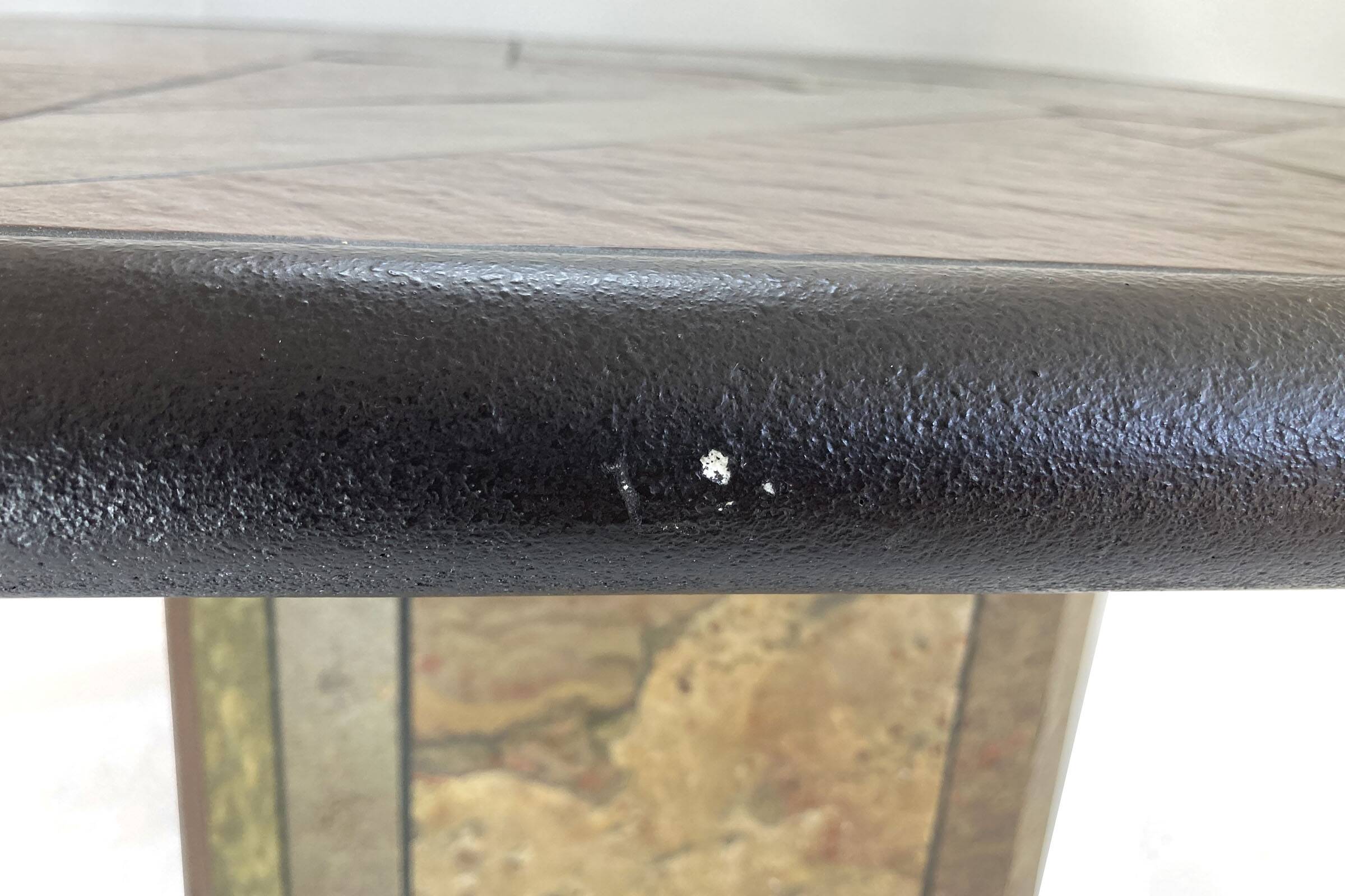 Table basse brutaliste Paul Kingma - pierre, ardoise et laiton