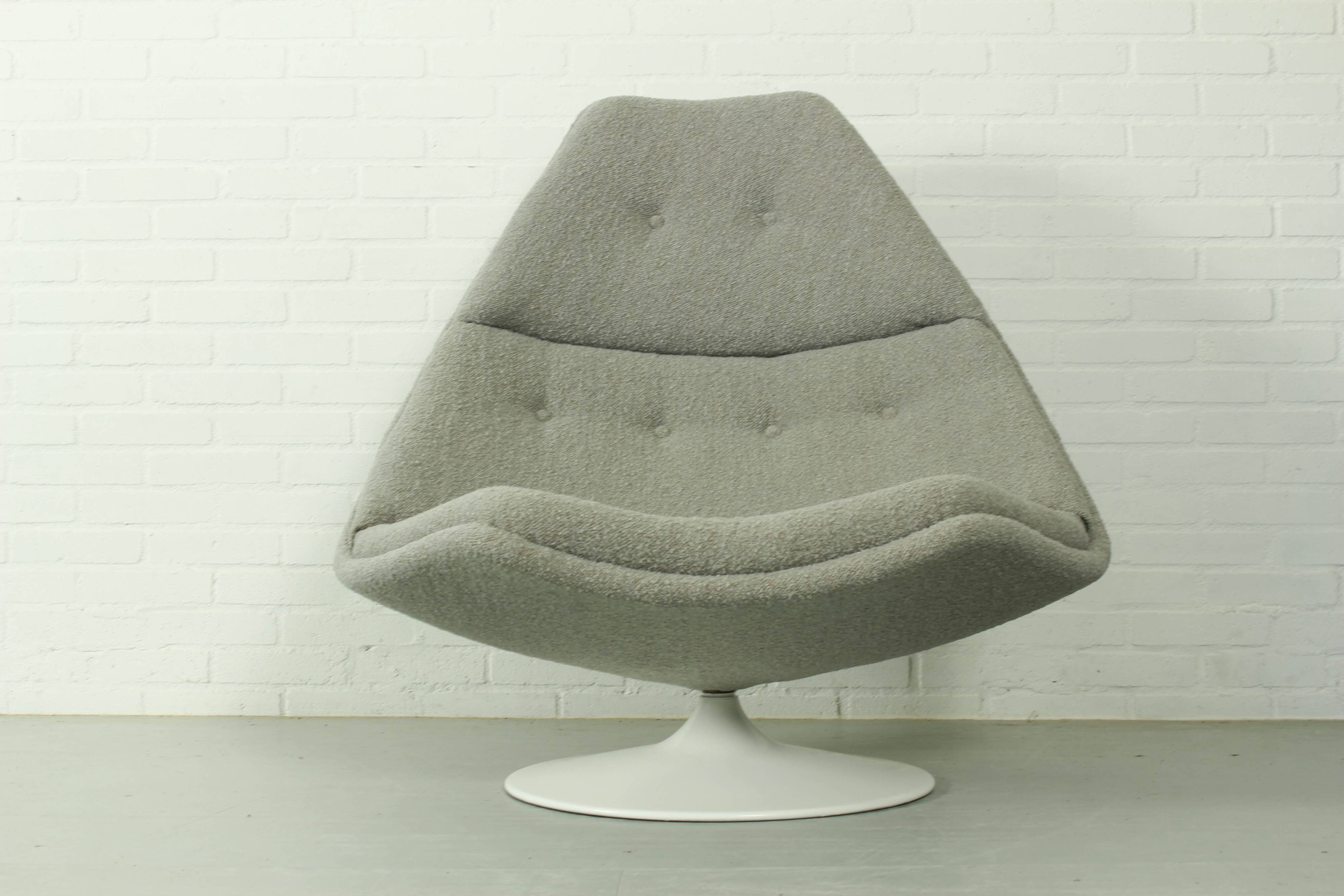 F590 lounge chair designed by Geoffrey Harcourt for Artifort.