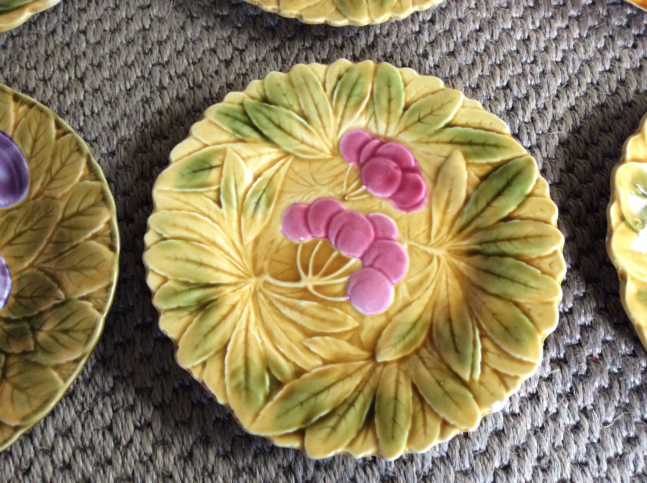 Series of 7 dessert plates