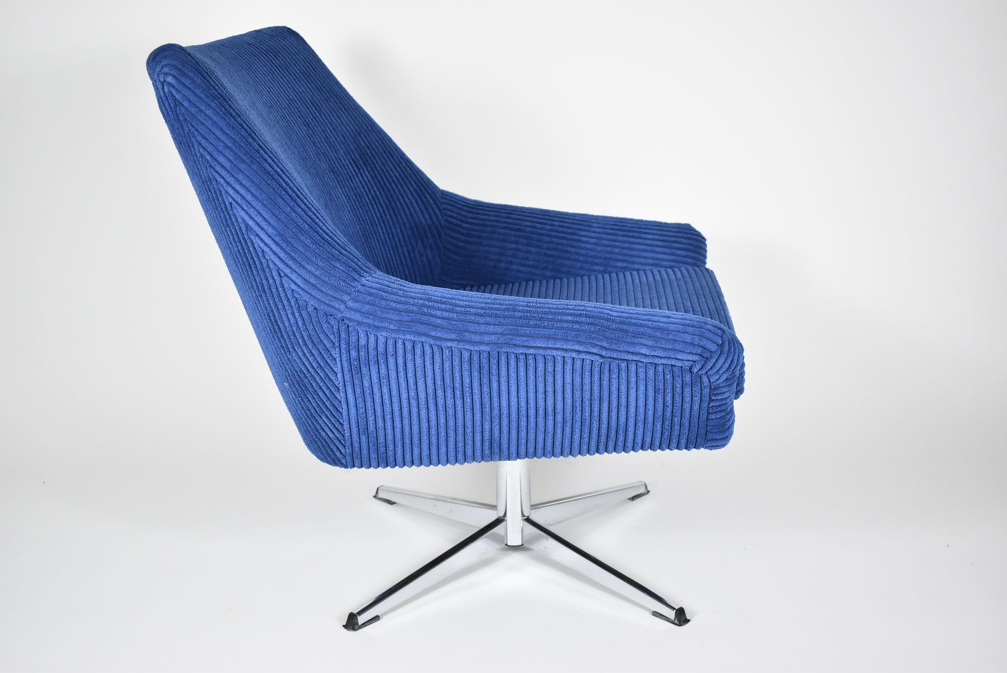 Vintage Cord armchair Shell, Deutsche Democratic Republic, DDR, 1960s, Blue