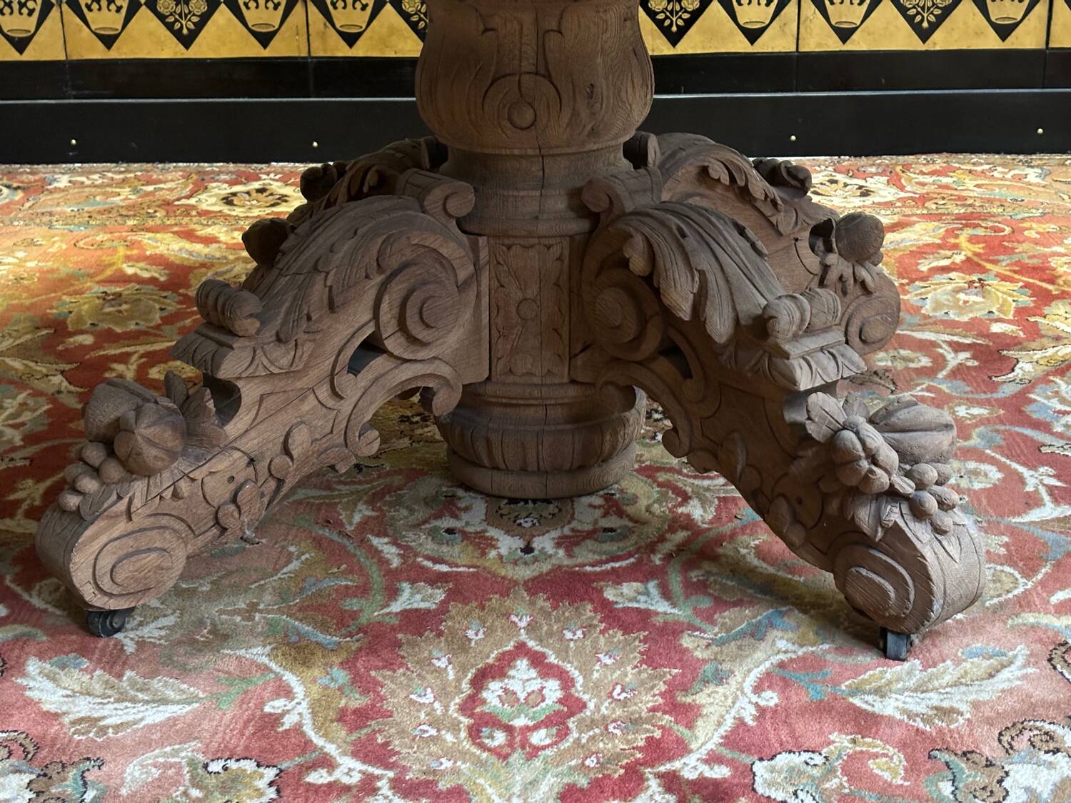 Napoléon III aero gummed oval table