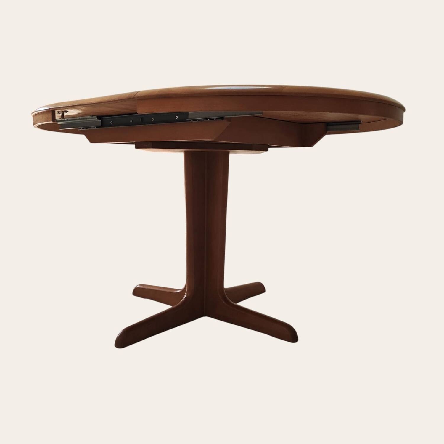 Extendable dining table, 70s