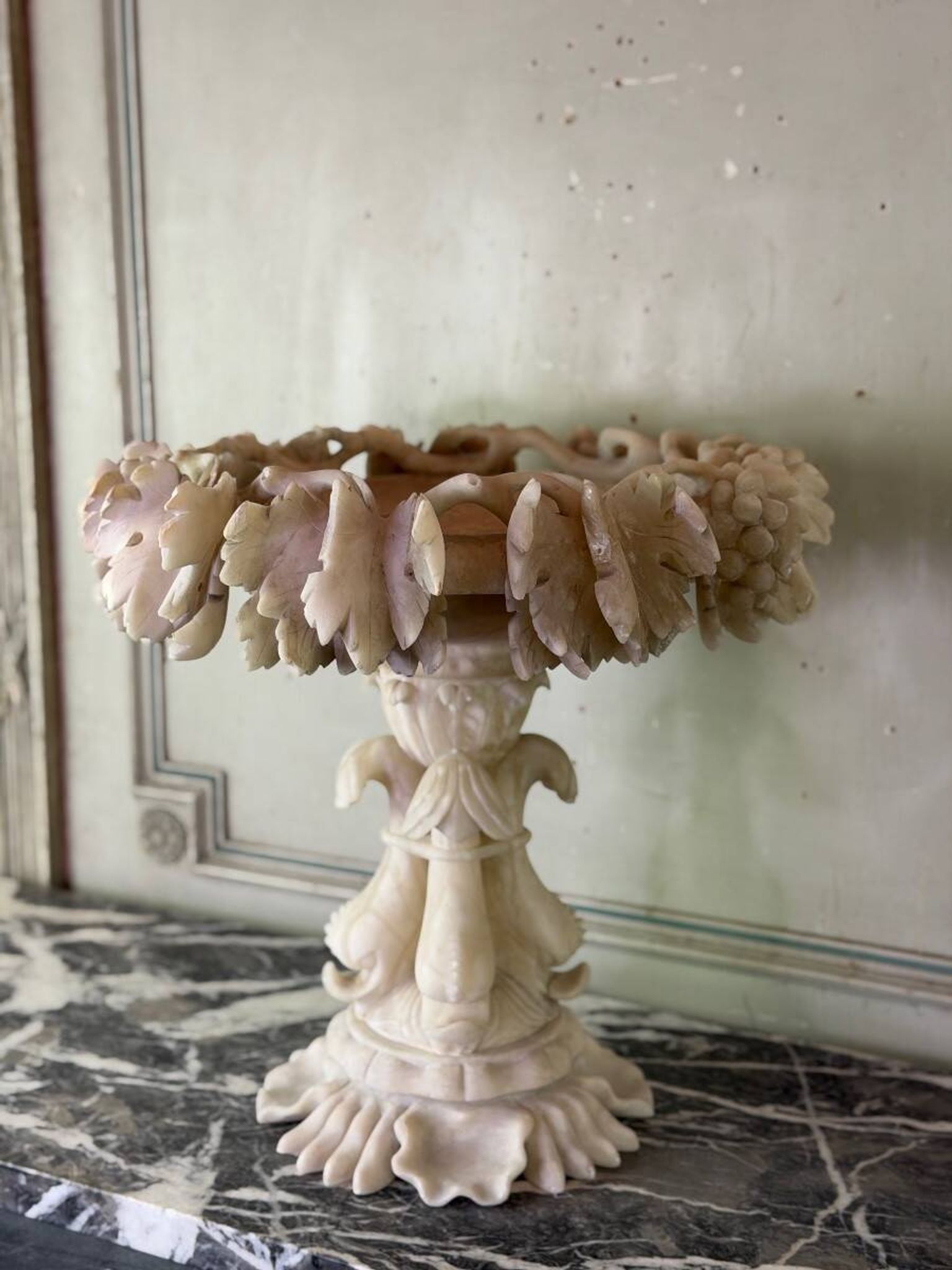 Grande coupe en albâtre Italie vers 1900
