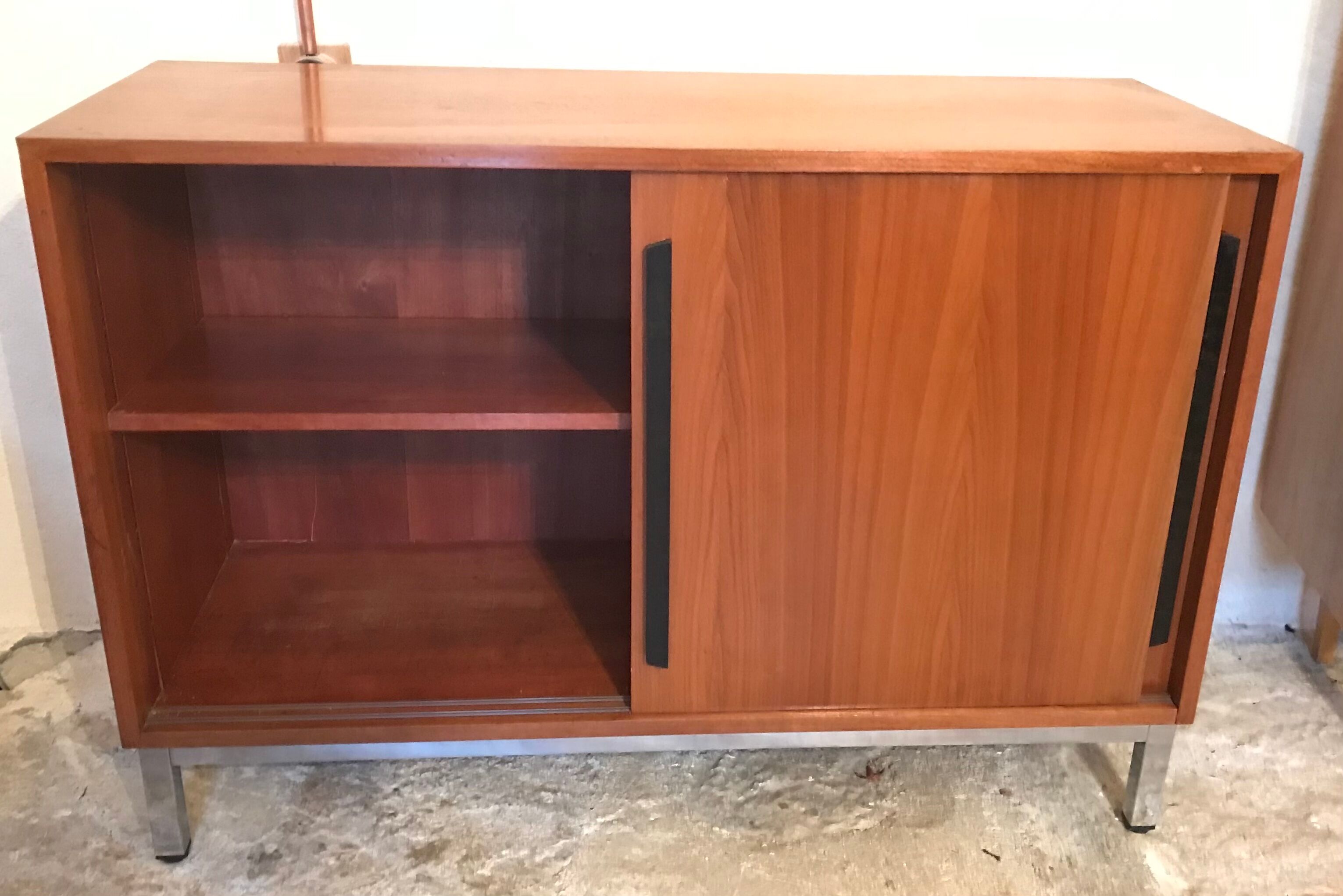 Vintage sideboard 1960-80 walnut blond sliding doors and base chrome