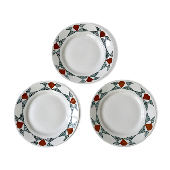 Assiettes odette signées "faïencerie nouvelle"