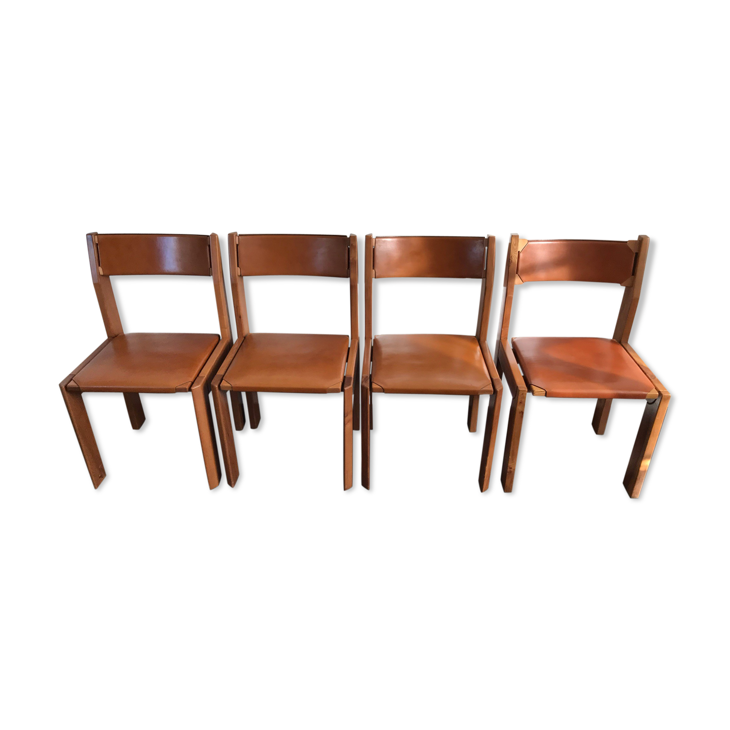 Set of 4 elm chairs and leather, 80s