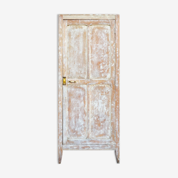 Armoire parisienne