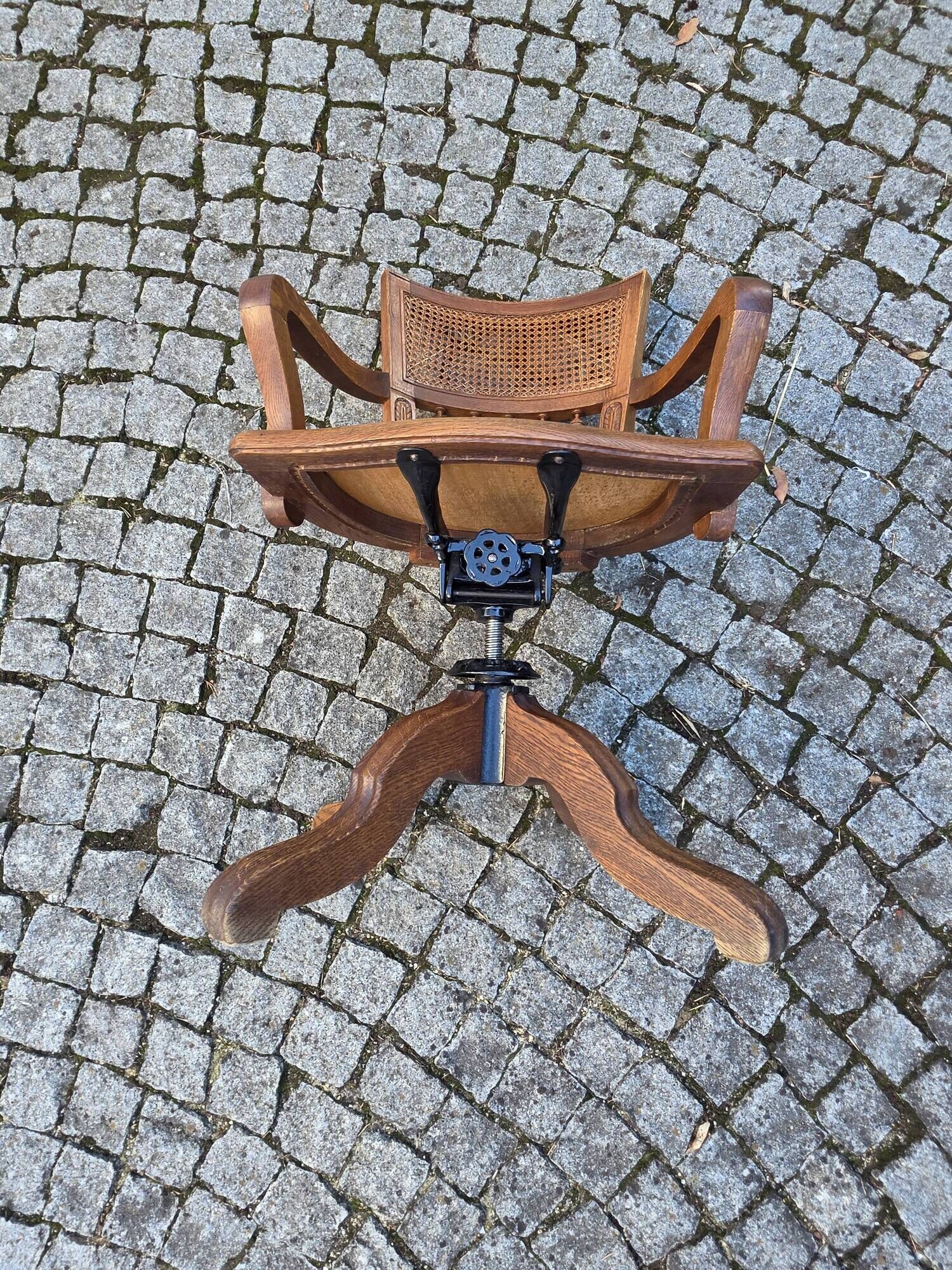 Victorian oak swivel armchair