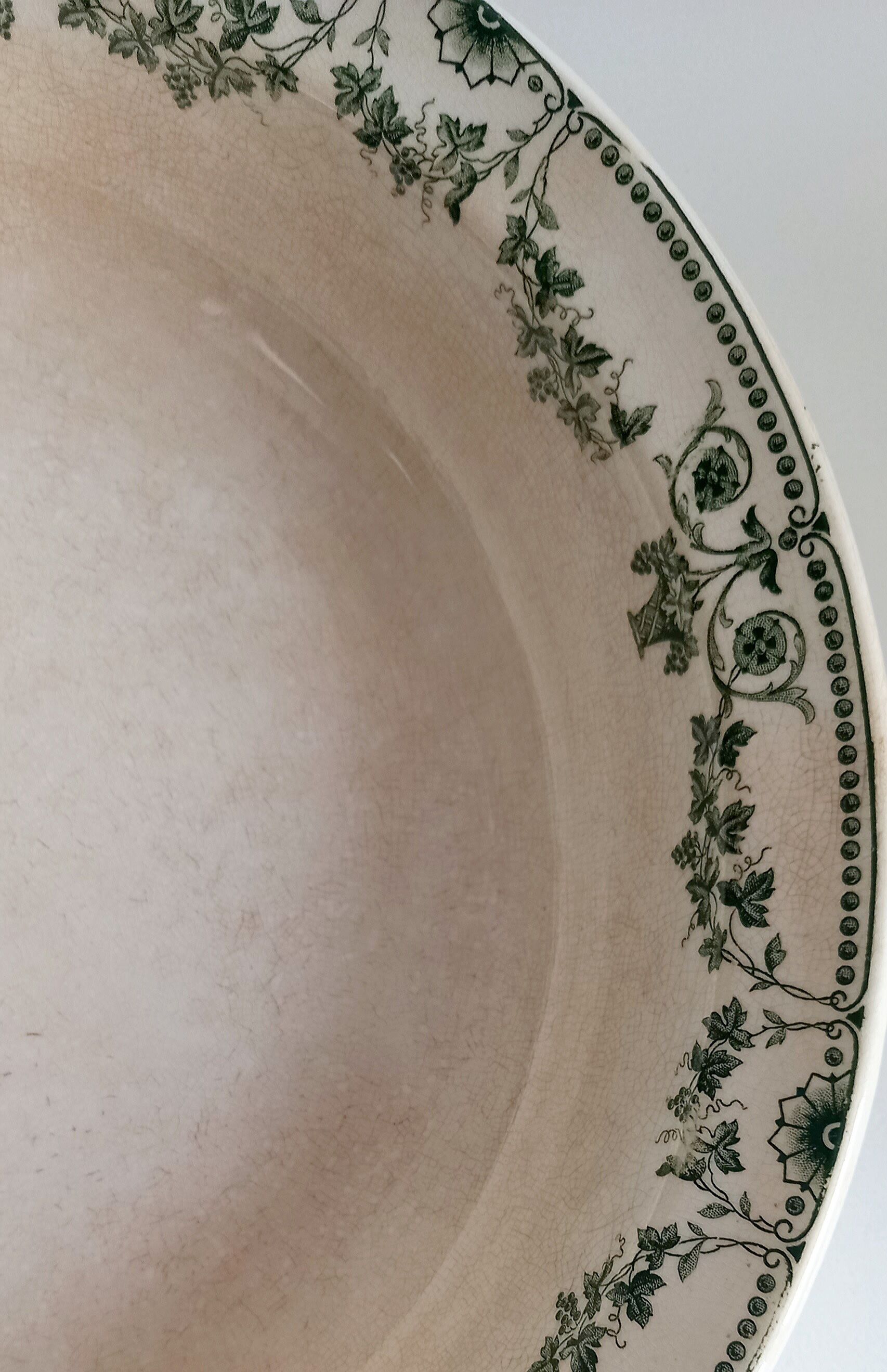 Hollow dish