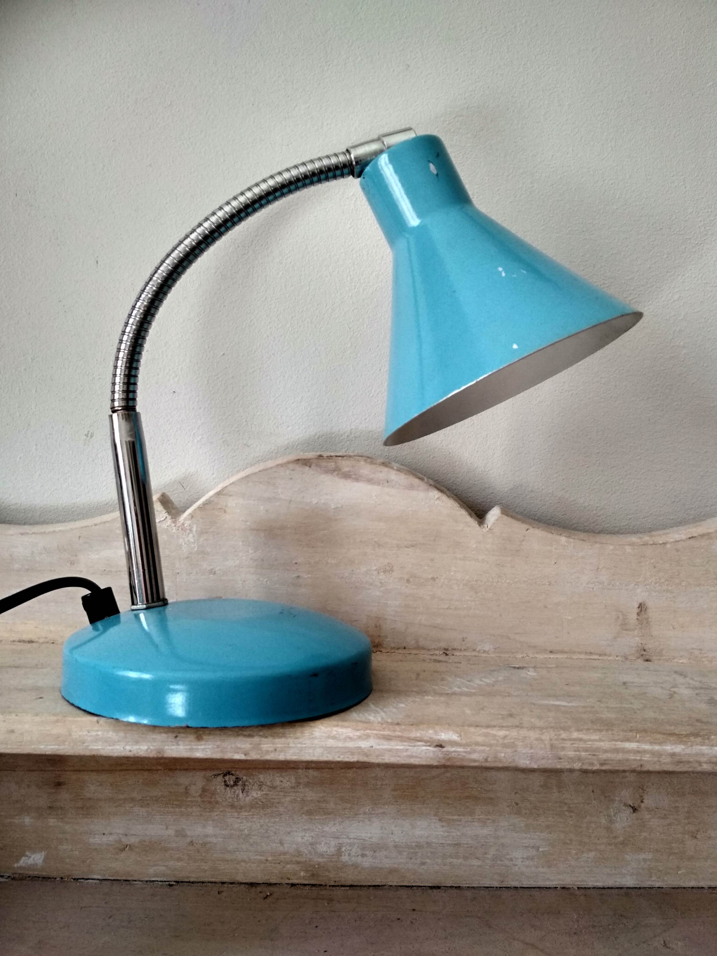 Articulated desk lamp 70