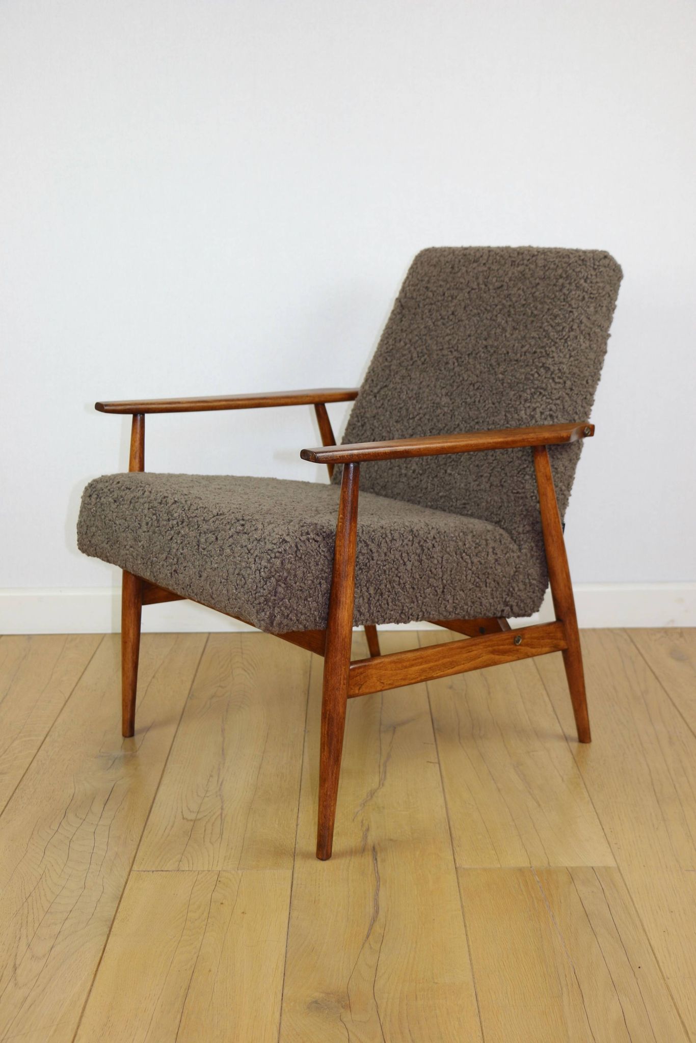 Armchair 'Lis', 1970s brown chocolate brown boucle design by Henryk Lis - 2 pieces available