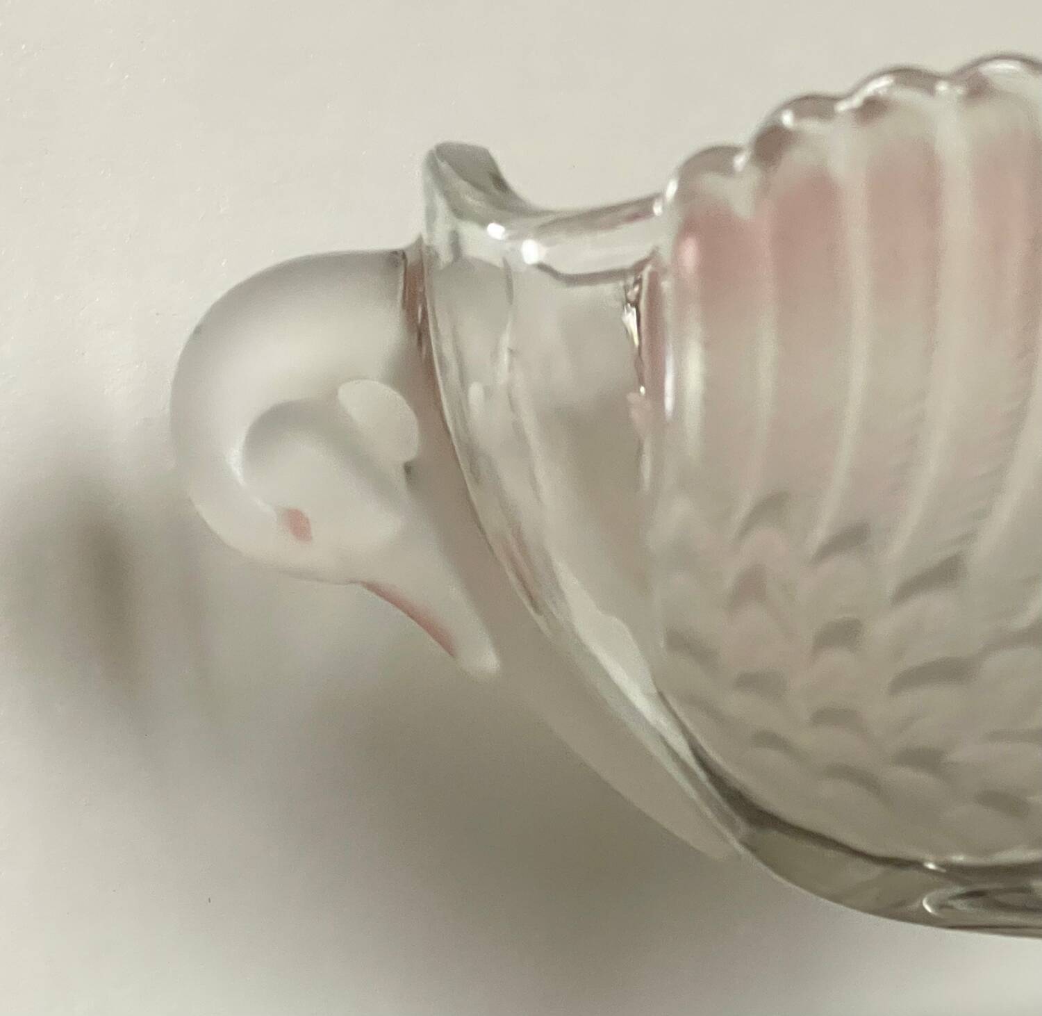 Moulded glass swan bowls