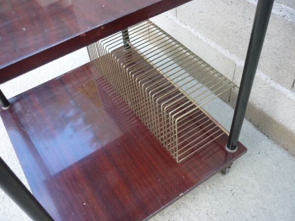 Table d'appoint en bois et range disques vintage sur roulettes