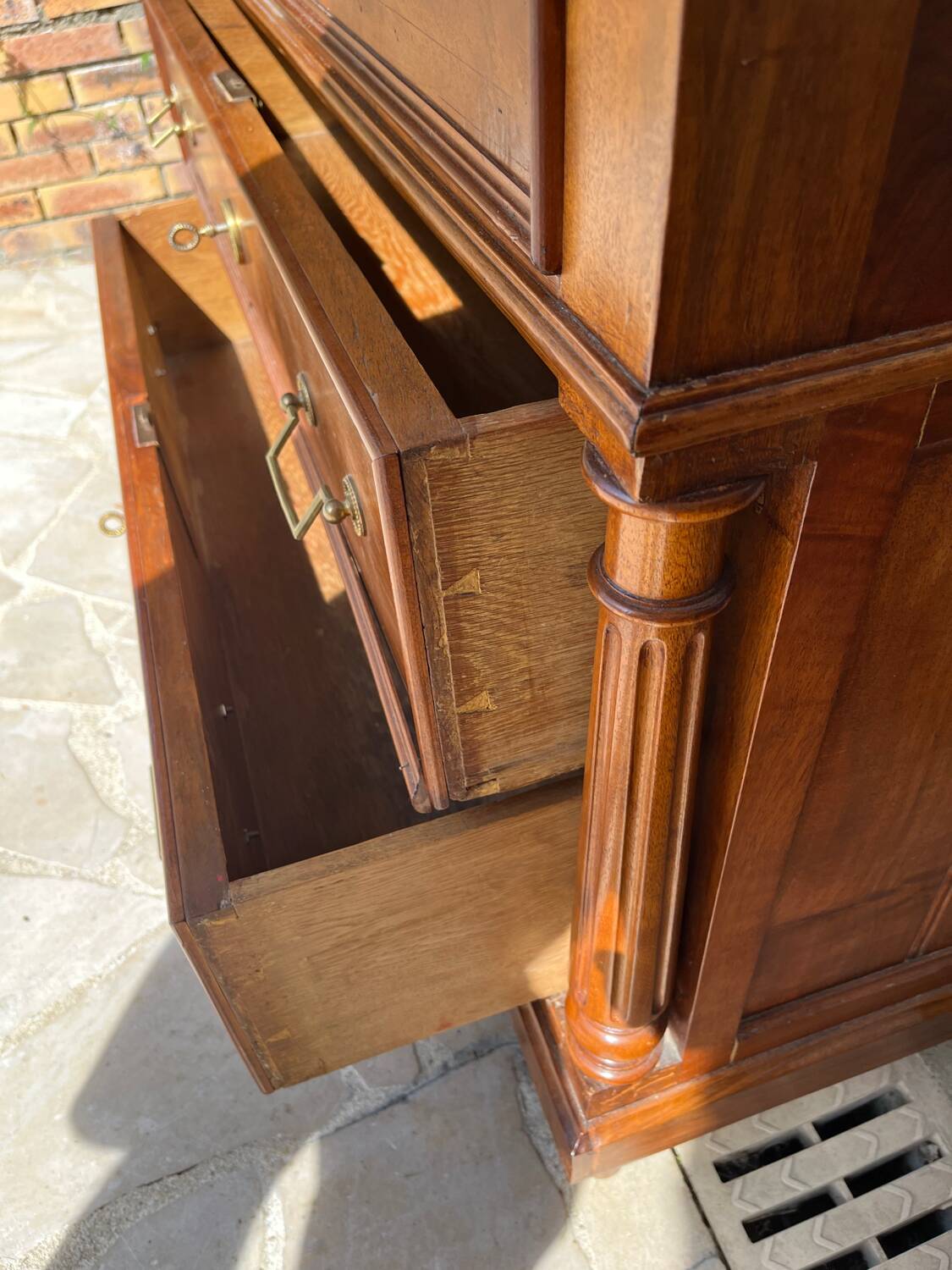 Antique chest of drawers on top