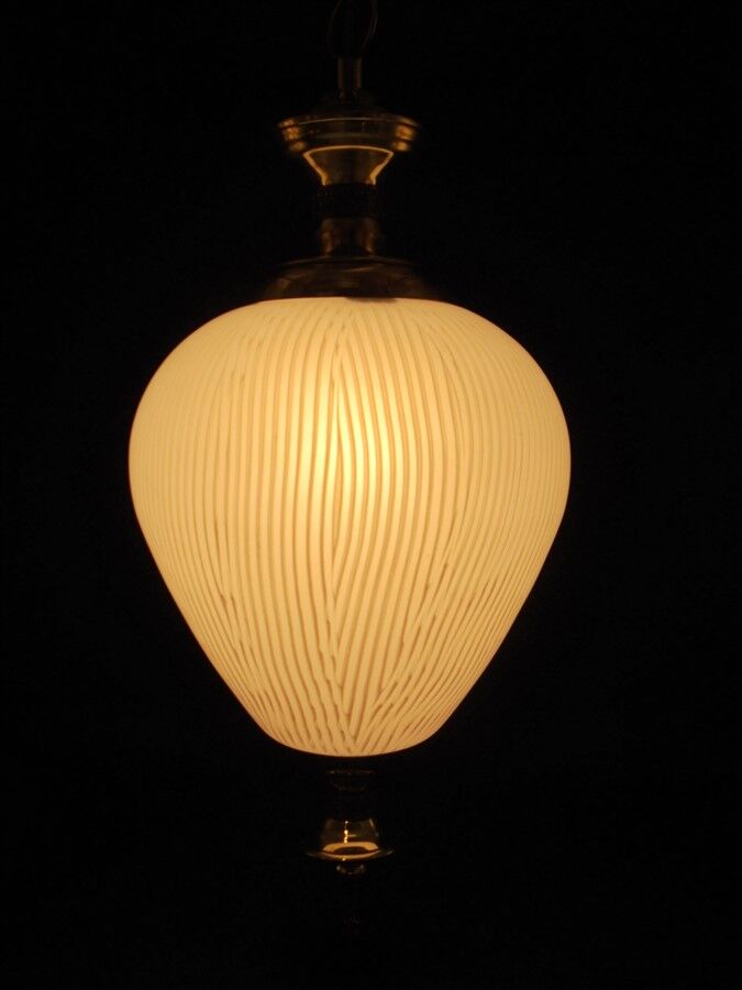 Suspension en verre et laiton