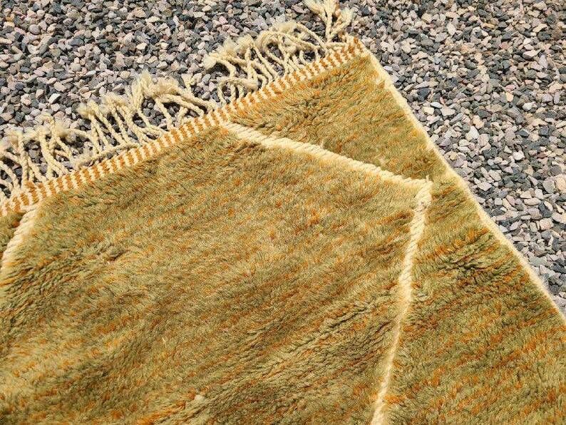 Large ochre and mustard Moroccan Mrirt rug 350x300 cm – diamond pattern