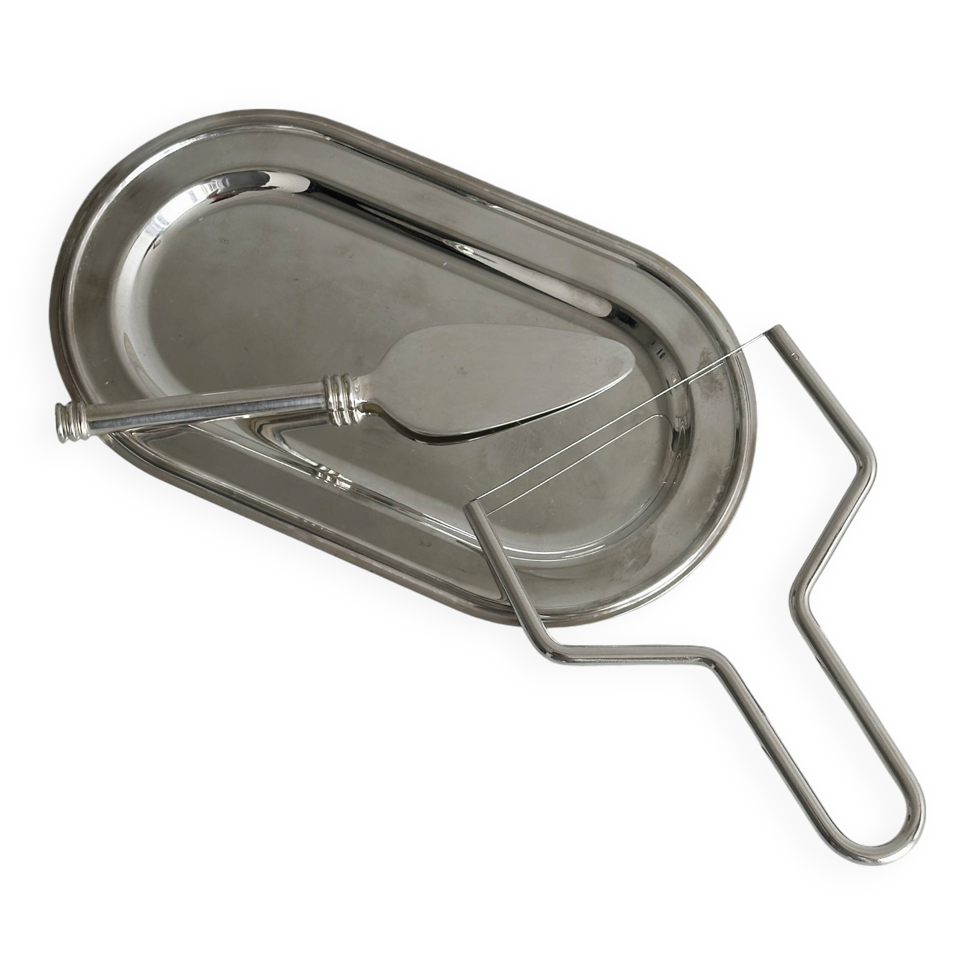 Foie gras set in shiny silver metal