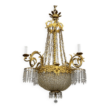 Large 155 cm crystal chandelier in Rococo style with 8 light arms.