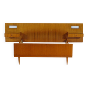 Lit double en teck, tables