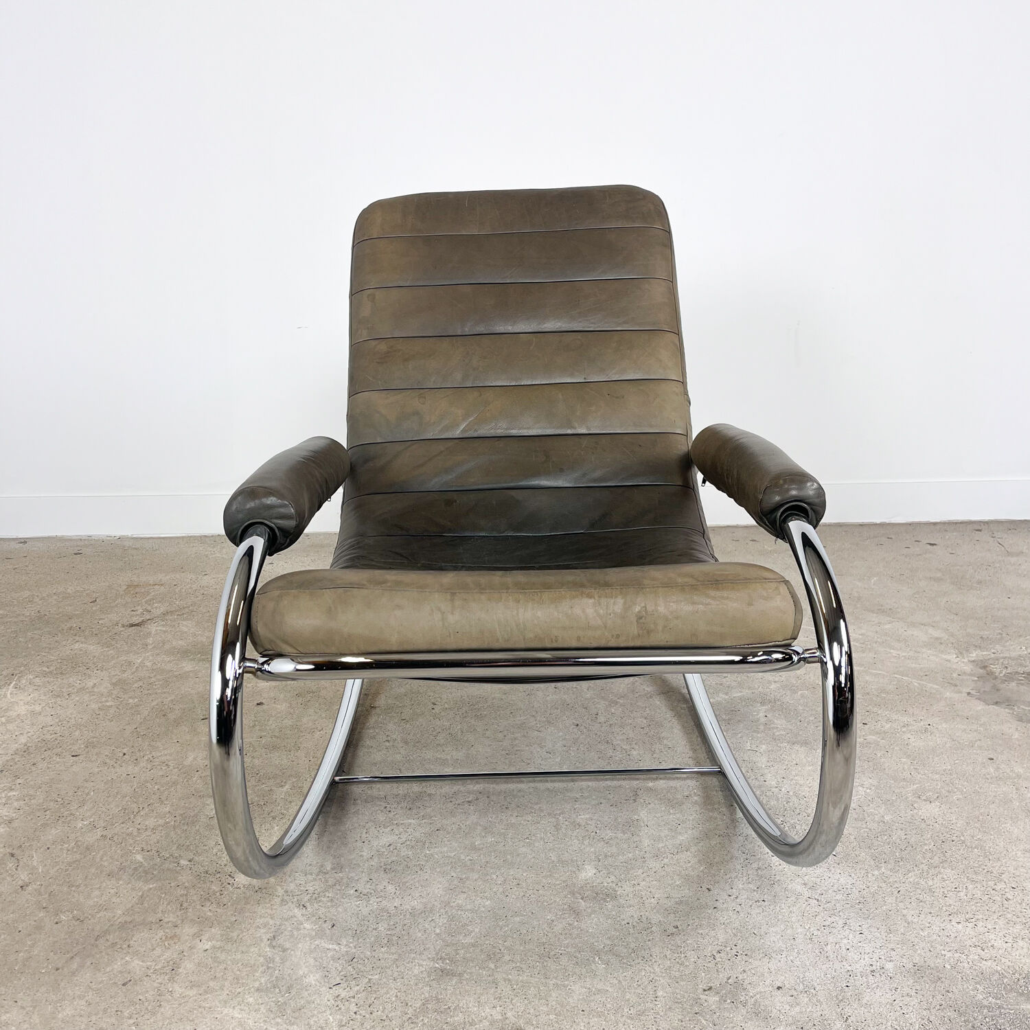 Fauteuil à bascule vintage en cuir italien