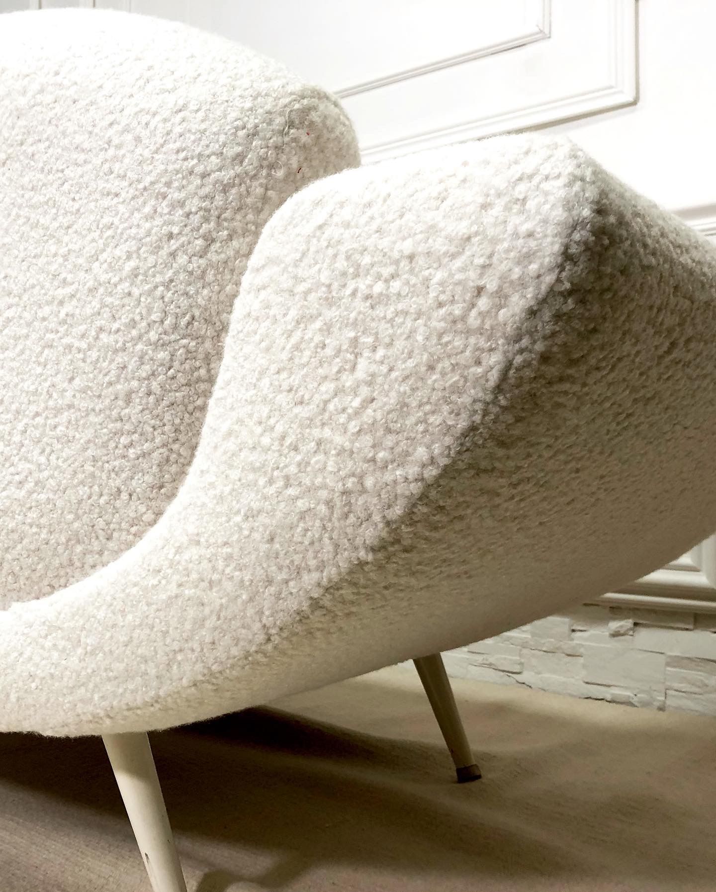 Vintage sofa bench 2 places in curly wool