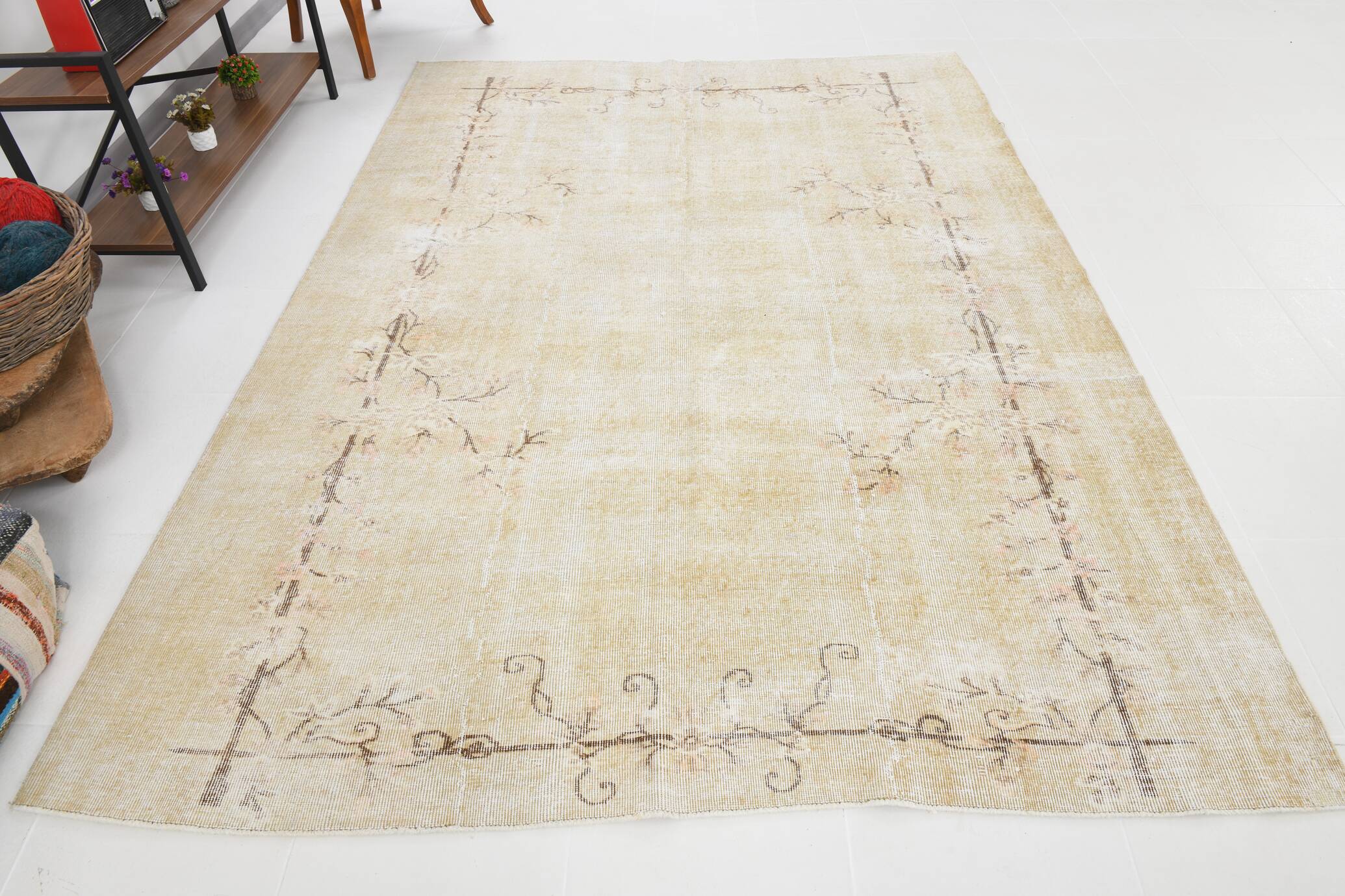 7x9 Shades Of Tan Beige Vintage Rug, 203x281Cm