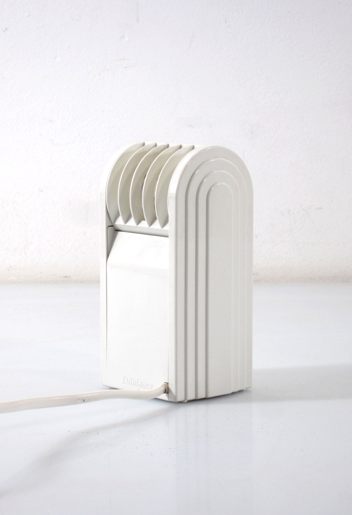 Lumiance 80s vintage white minimal table lamp by Chris Hiemstra