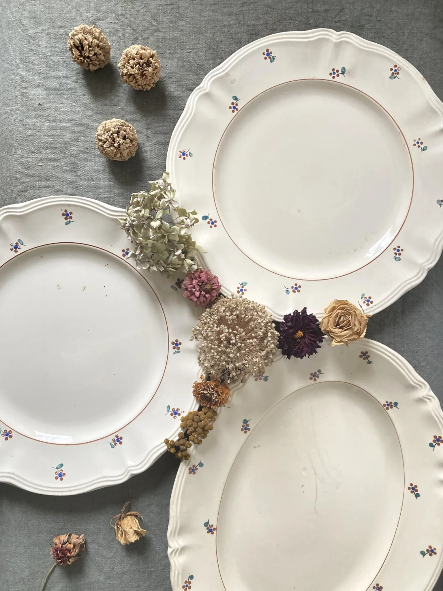 Set of three serving dishes Digoin Sarreguemines, Arromanches, around 1950