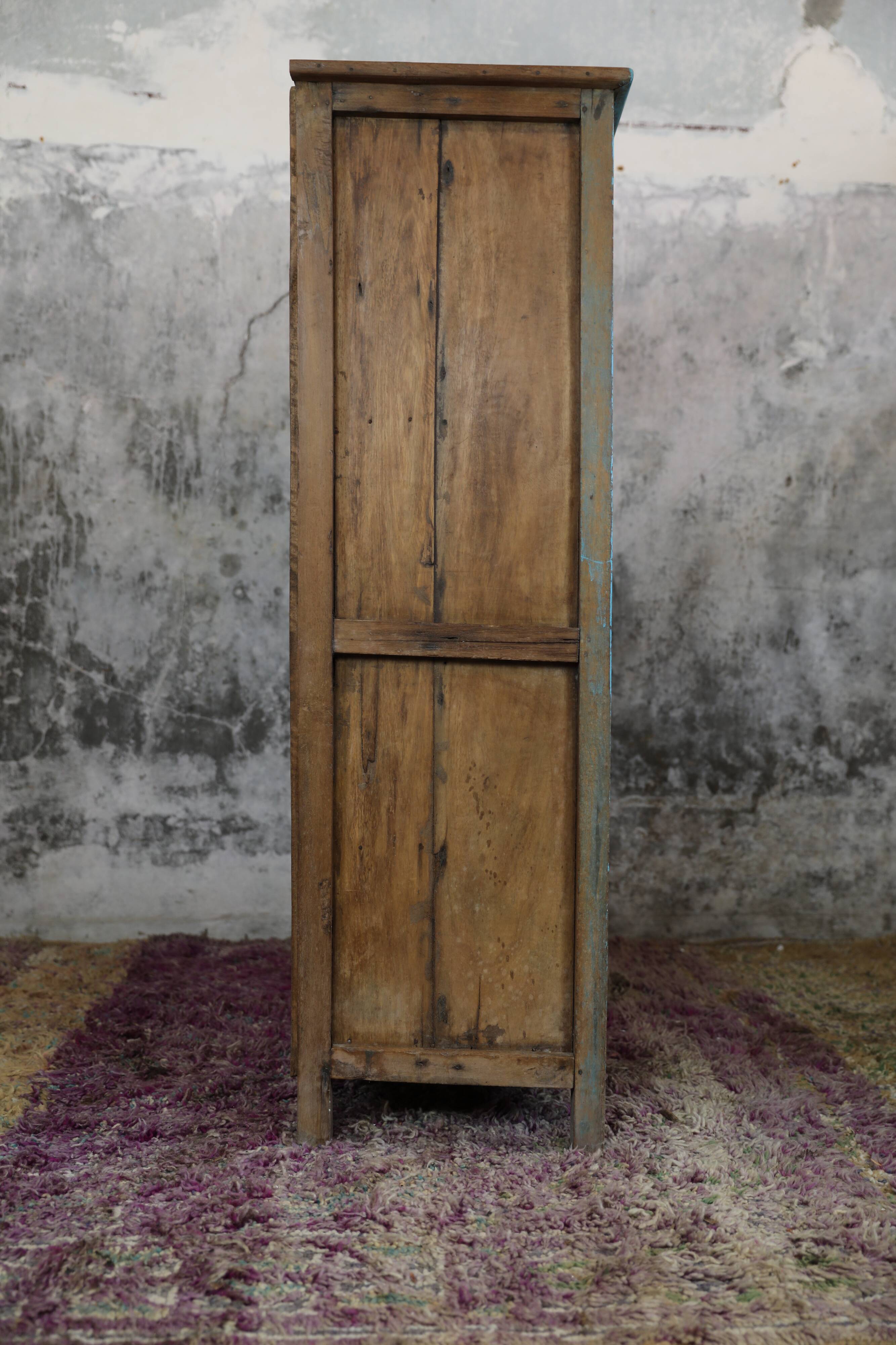 Indian storage cabinet 4 central doors, unique piece