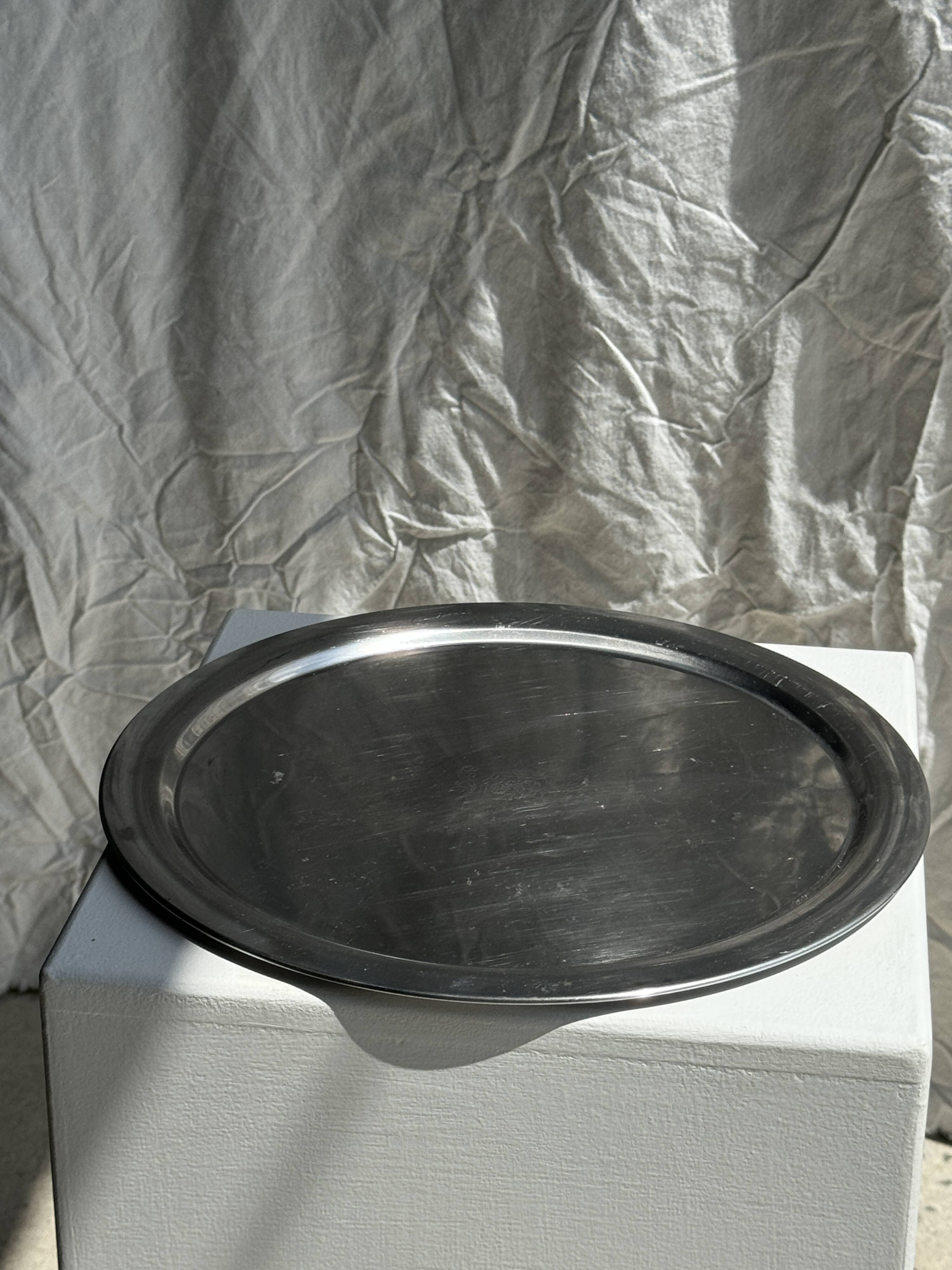Avon Blason metal tray 1886 - 1976