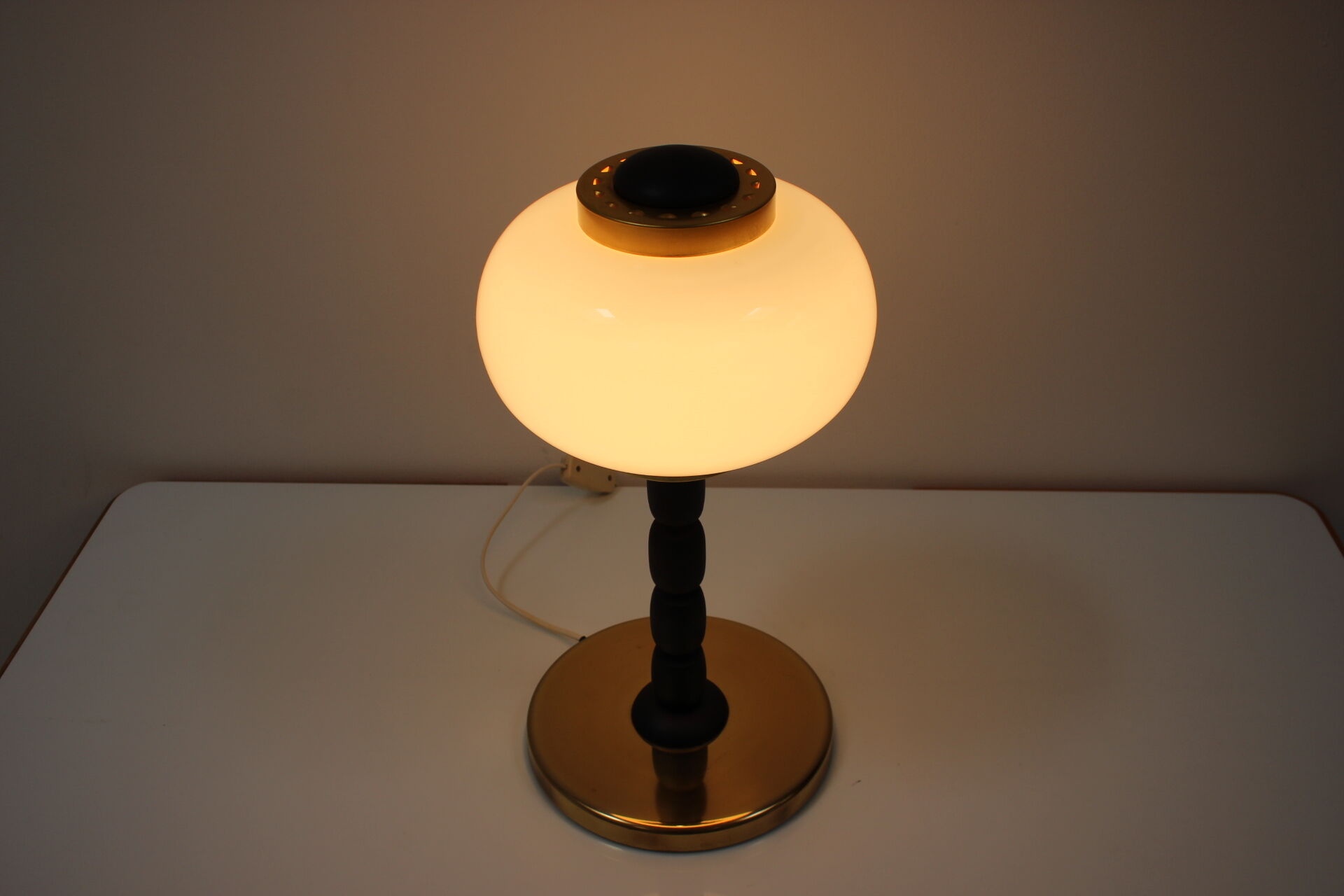 Mid-century table lamp, 1970