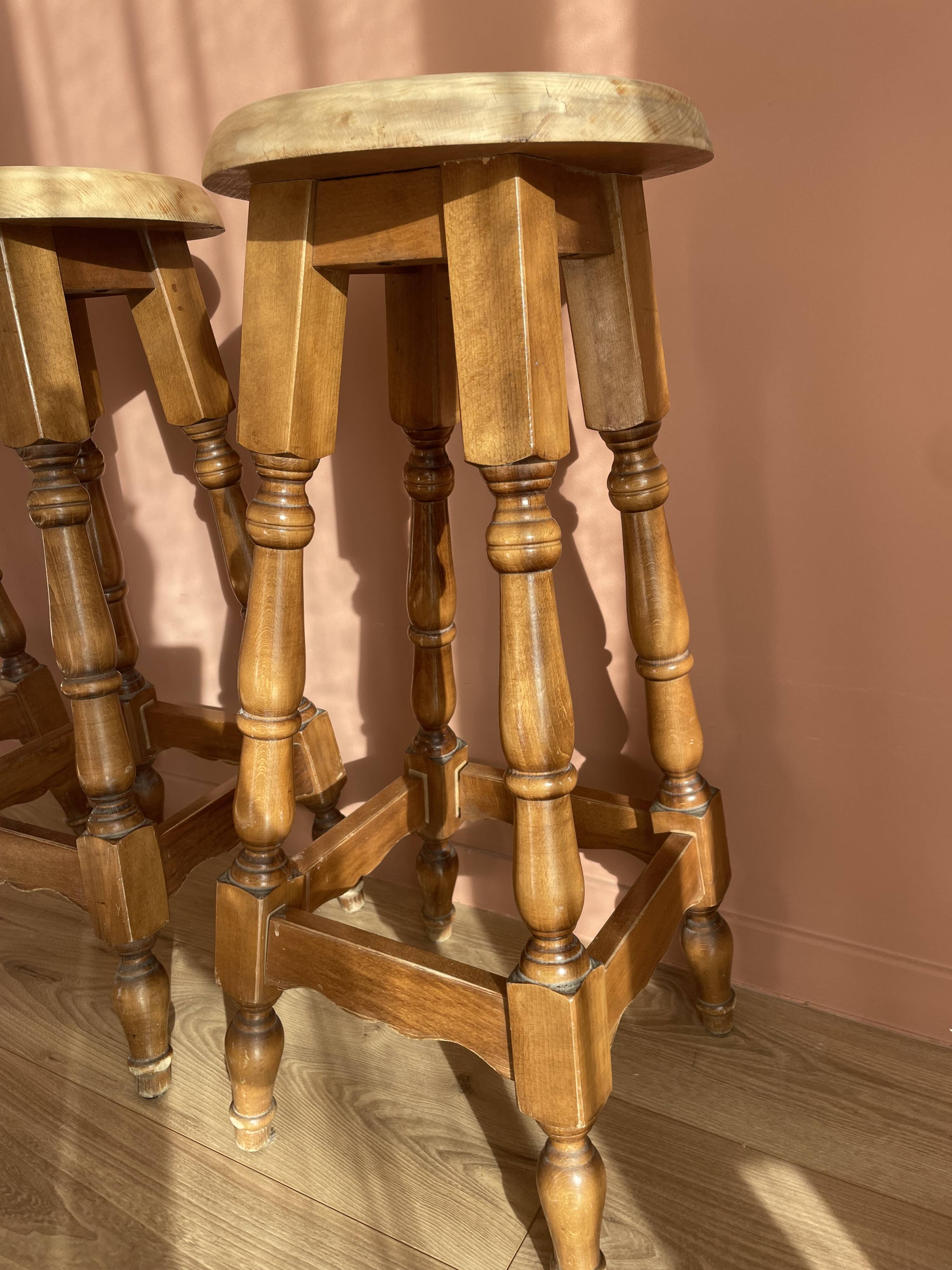 Solid wood bar stool