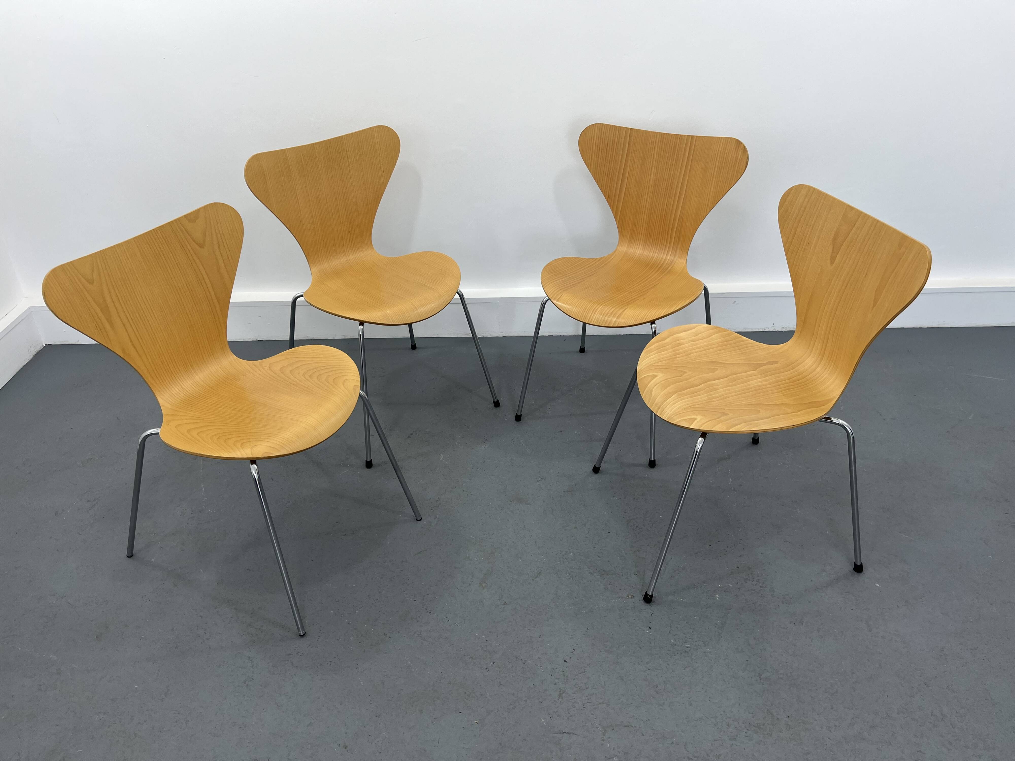 Chairs 3107 by Arne Jacobsen for Fritz Hansen, 1990s