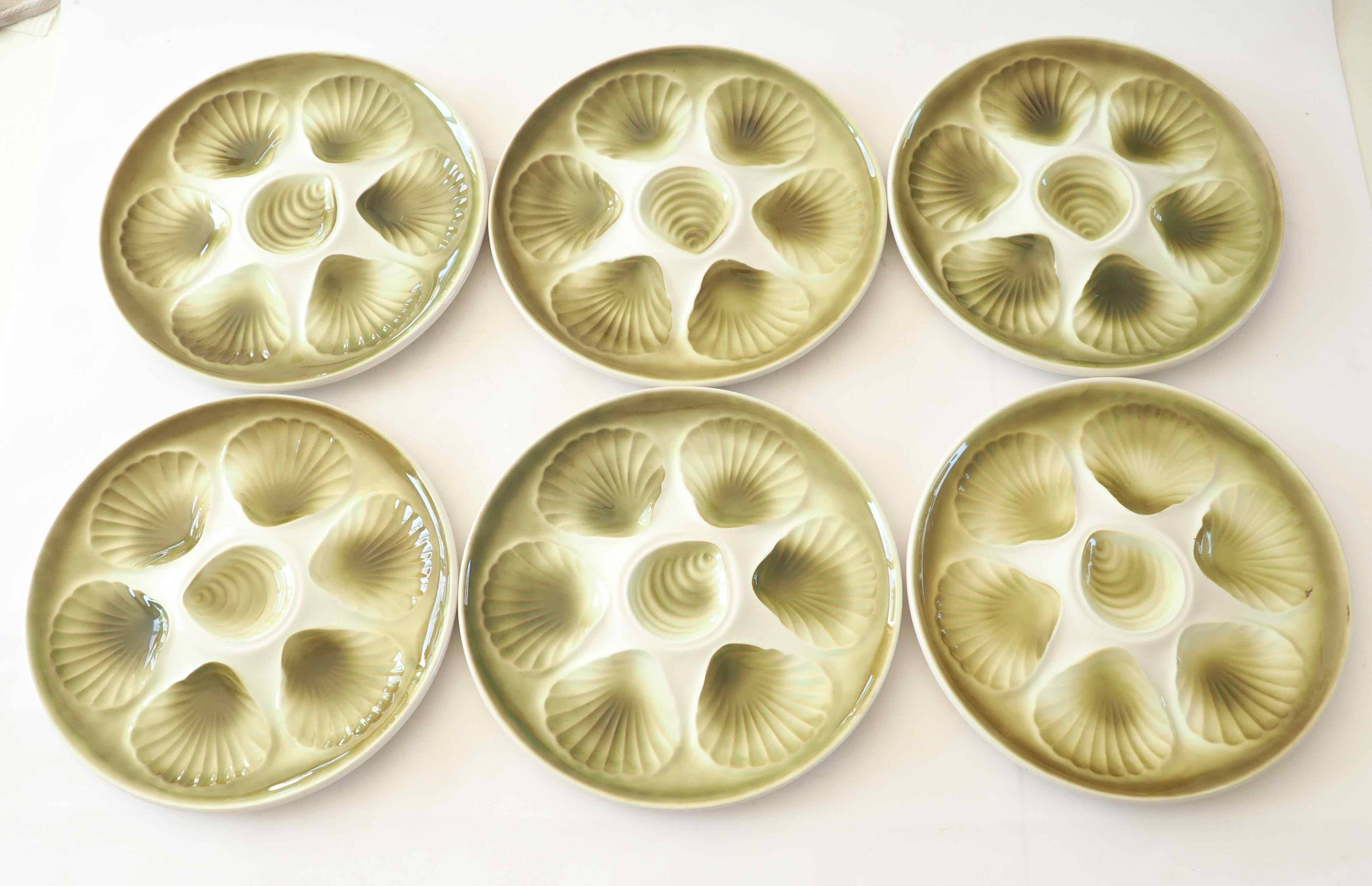 Dish and 6 shell plates