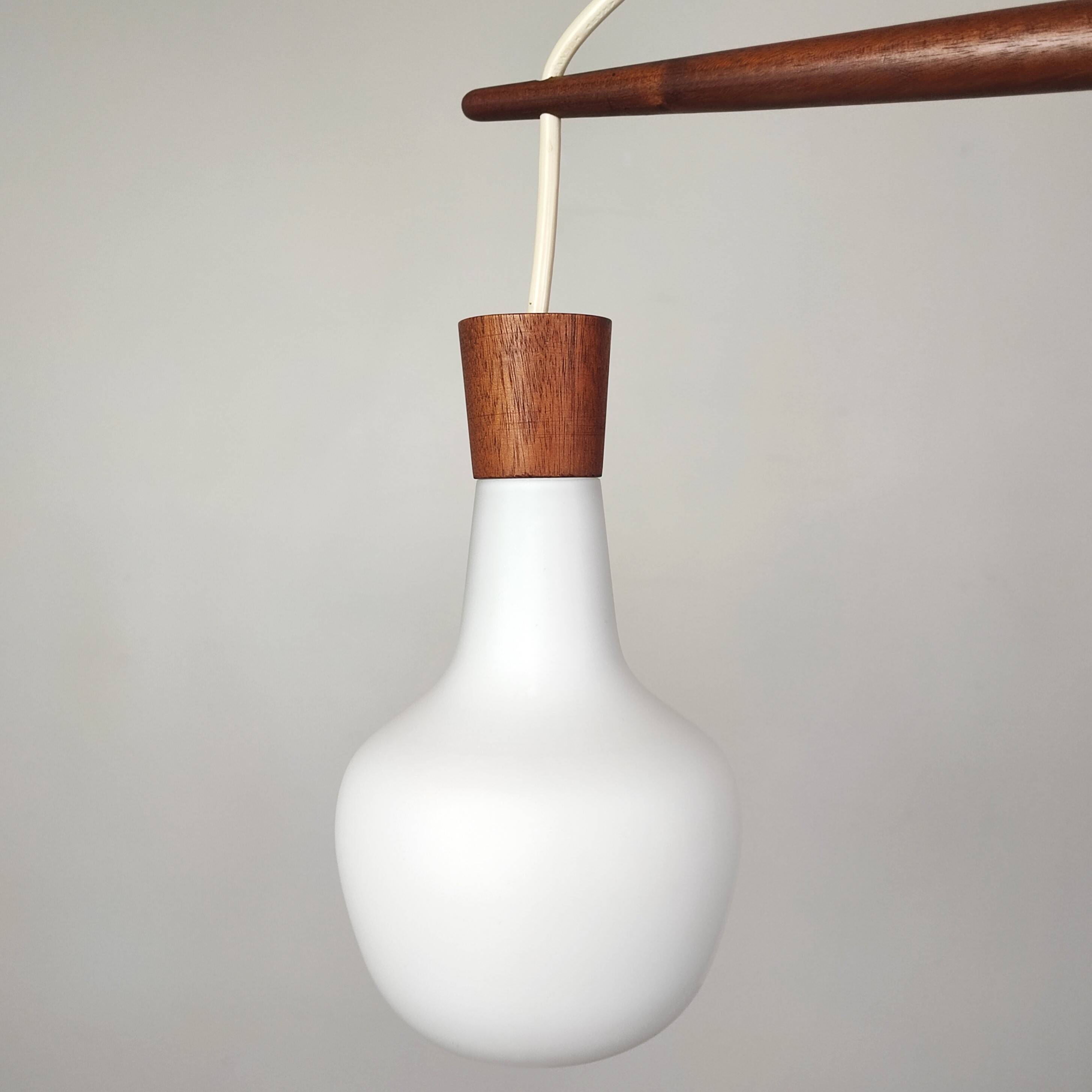 Suspension teck et opaline Rispal