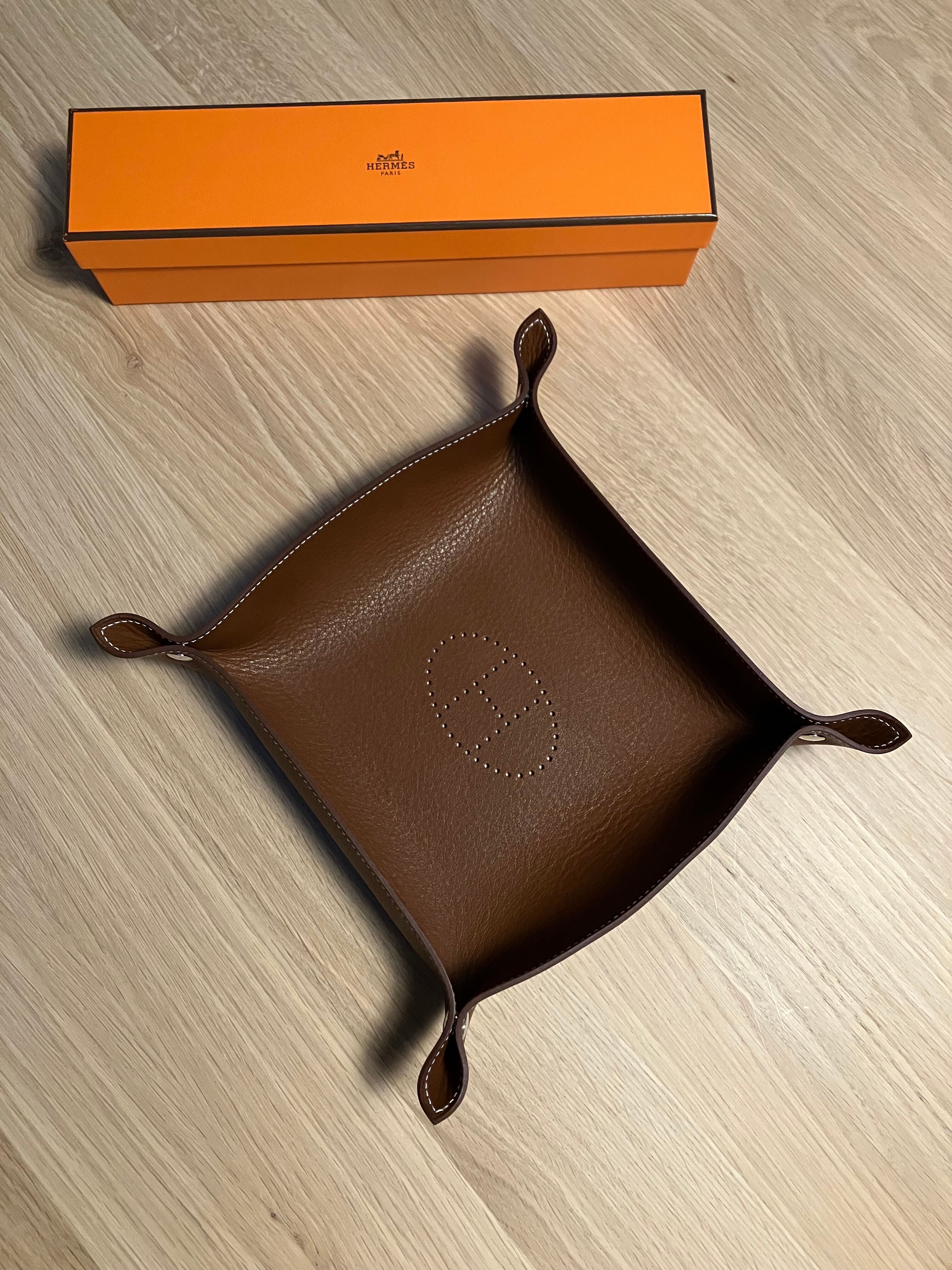 Hermès leather pocket vacuum