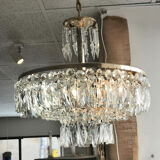 Crown chandelier with grapevines