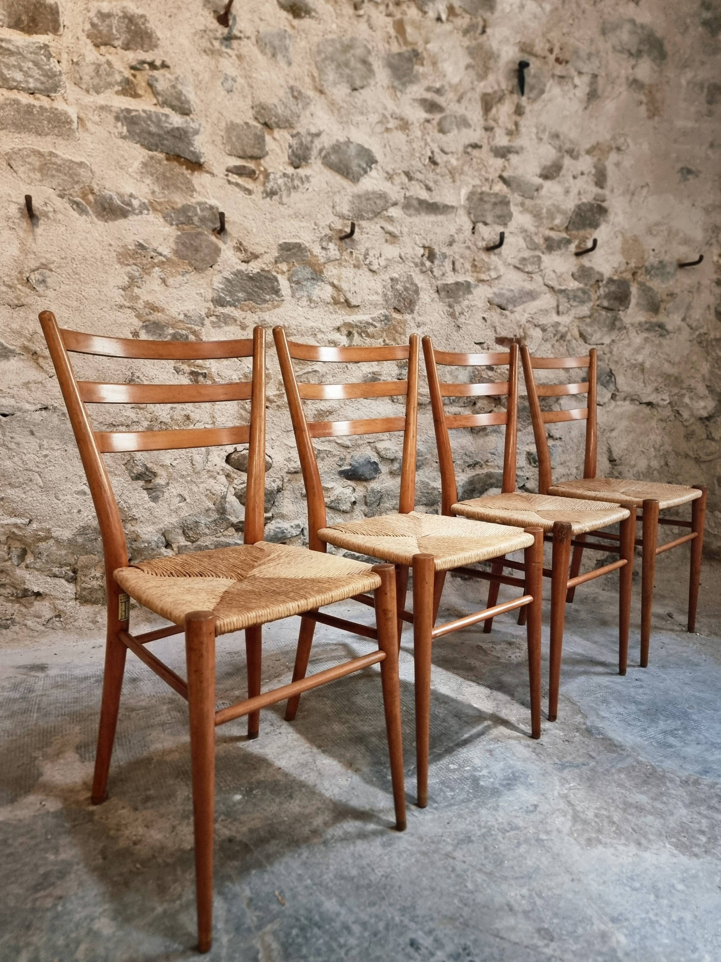 Ensemble de 4 chaises de salle à manger italiennes mid-century avec assises tressées, vers 1950–1970