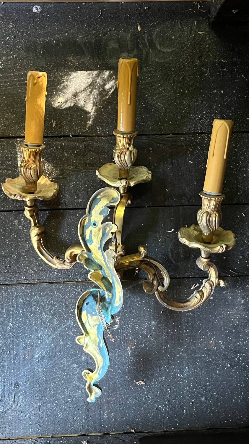 Vintage golden bronze 3-light wall light